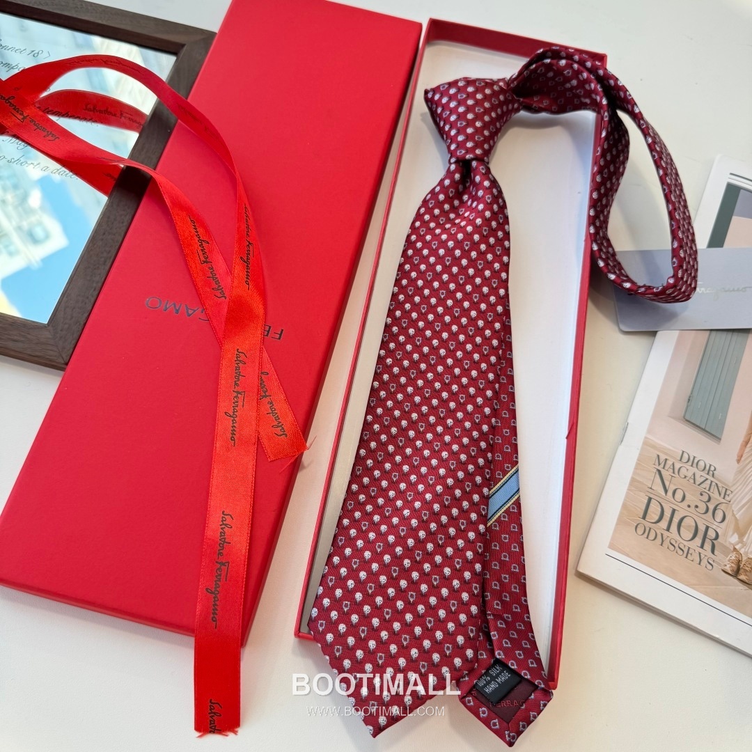 Ferragamo Tie Collection 100% Silk Twill Black 페라가모 타이 컬렉션 실크 트윌 100% 블랙 9