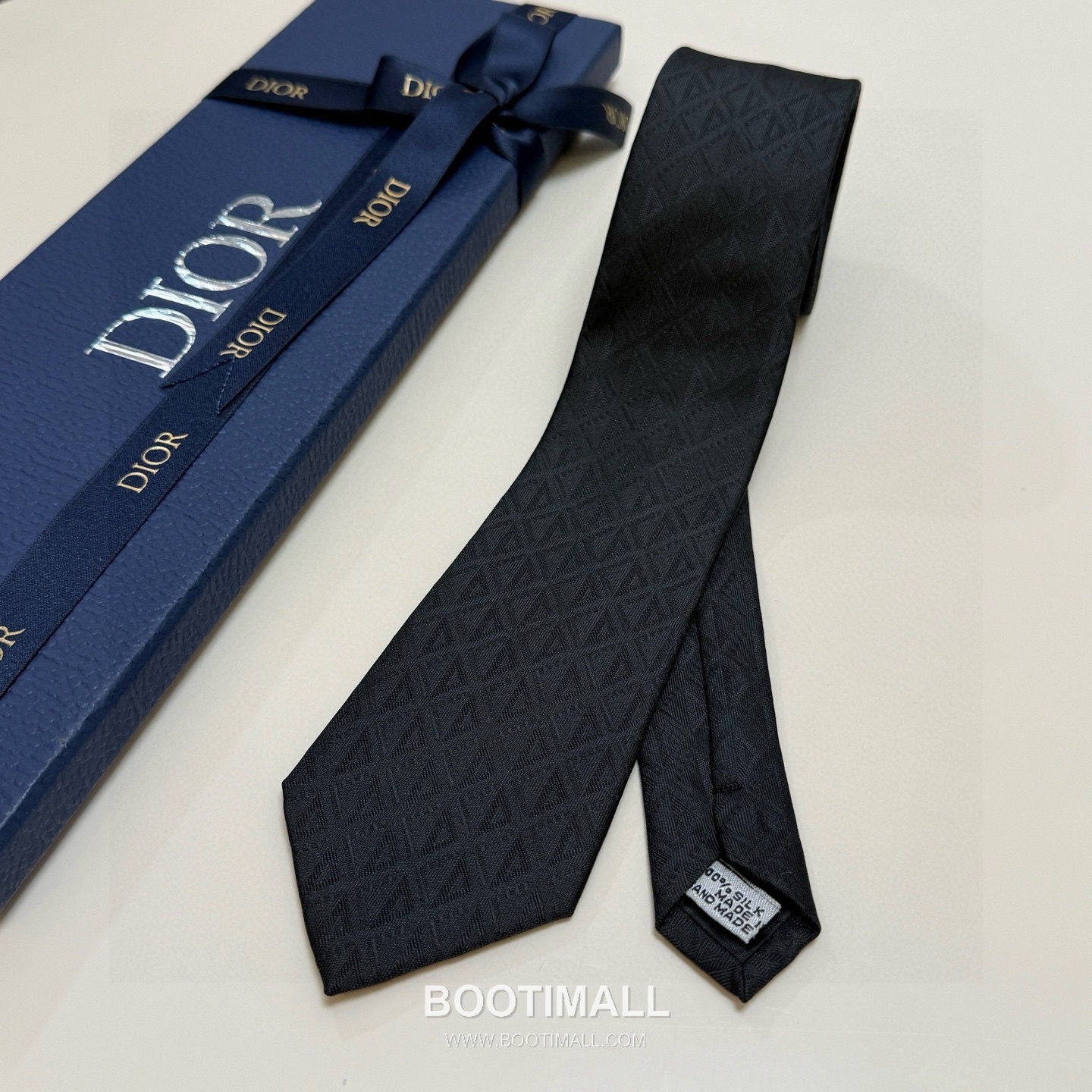 Dior CD Diamond Tie Silk Black 디올 CD 다이아몬드 넥타이 실크 블랙 4