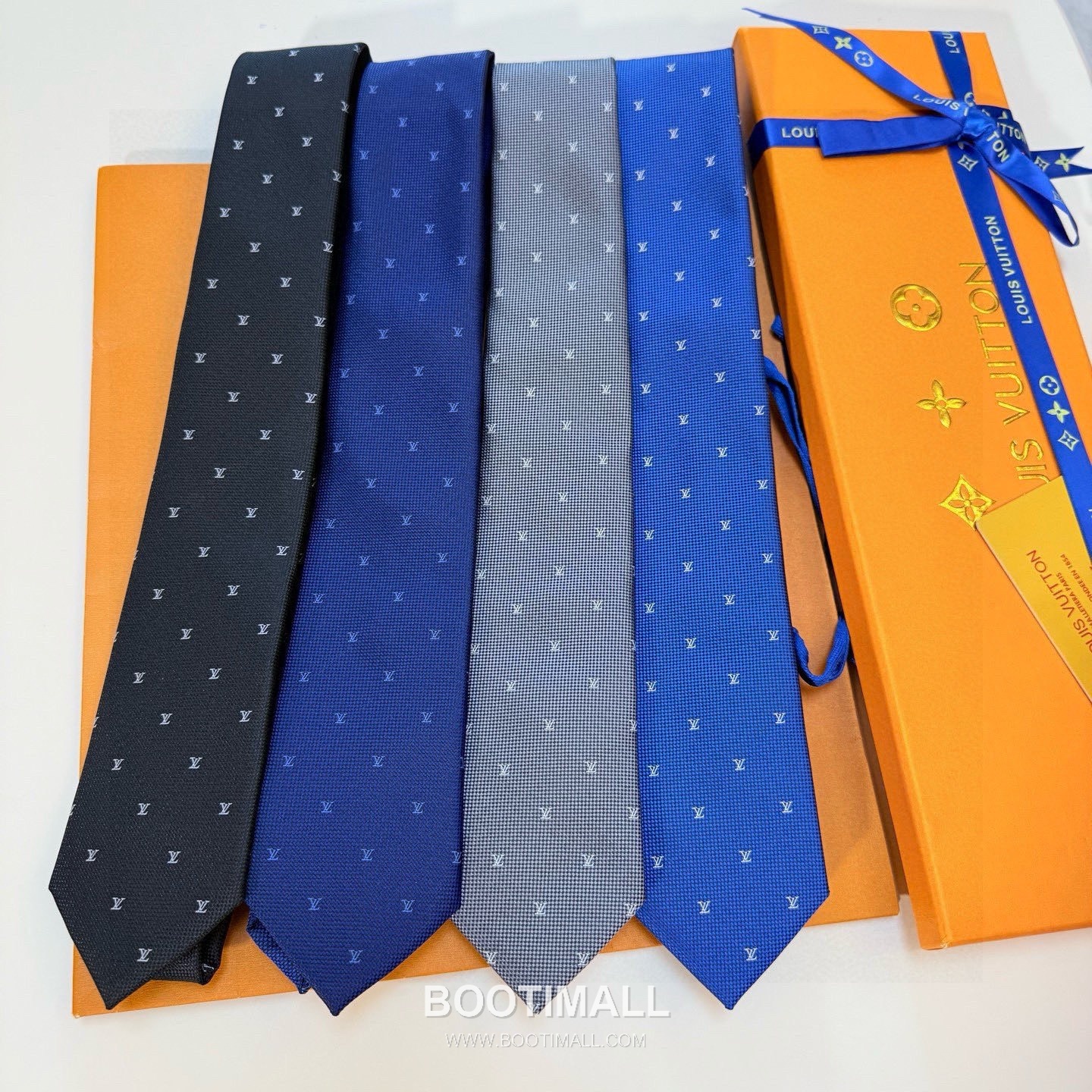 Louis Vuitton Diamonds V Tie Silk Jacquard Dark 루이비통 다이아몬드 V 넥타이 실크 자카드 다크 3