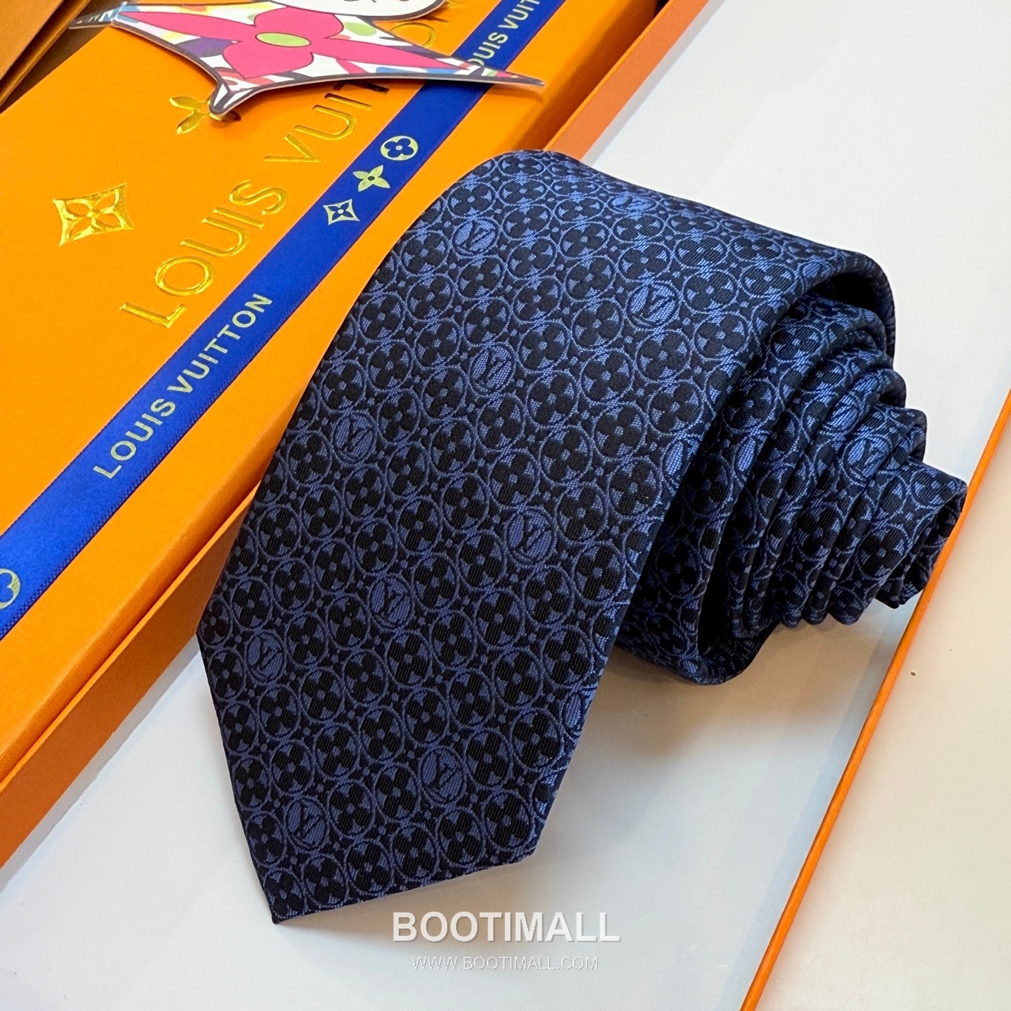 Louis Vuitton Monogram Flower Tie Silk Jacquard Elegant Base Tone 루이비통 모노그램 플라워 넥타이 실크 자카드 우아한 베이스 톤 1
