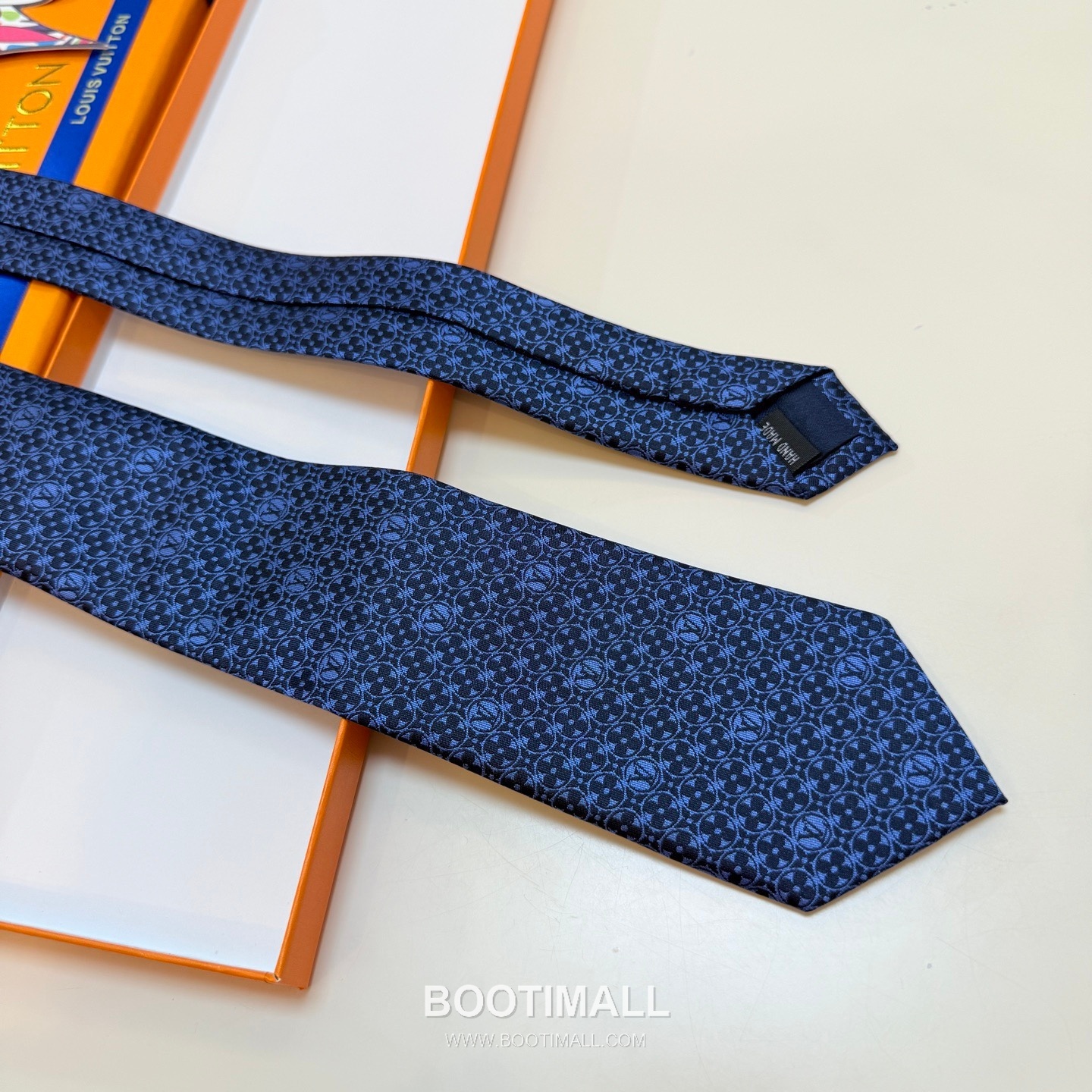 Louis Vuitton Monogram Flower Tie Silk Jacquard Elegant Base Tone 루이비통 모노그램 플라워 넥타이 실크 자카드 우아한 베이스 톤 5