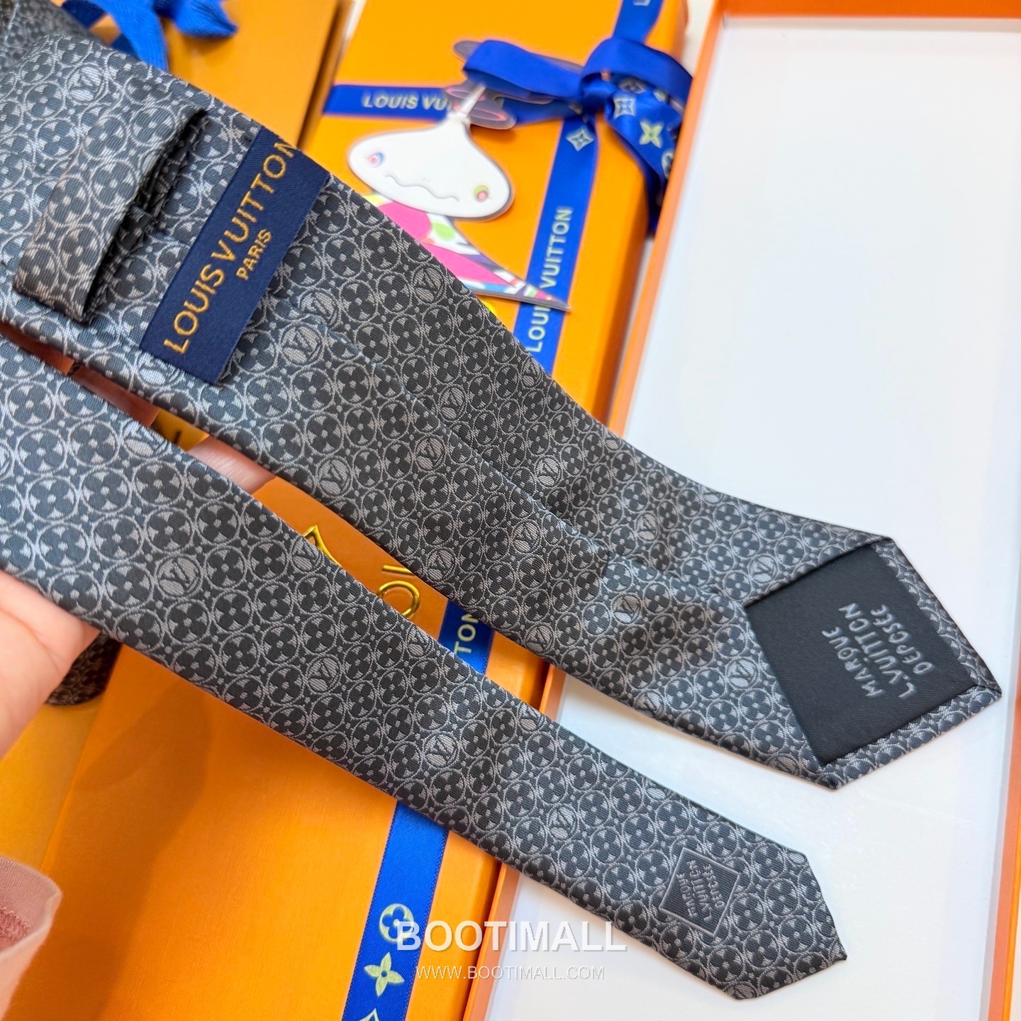 Louis Vuitton Monogram Flower Tie Silk Jacquard Elegant Base Tone 루이비통 모노그램 플라워 넥타이 실크 자카드 우아한 베이스 톤 7