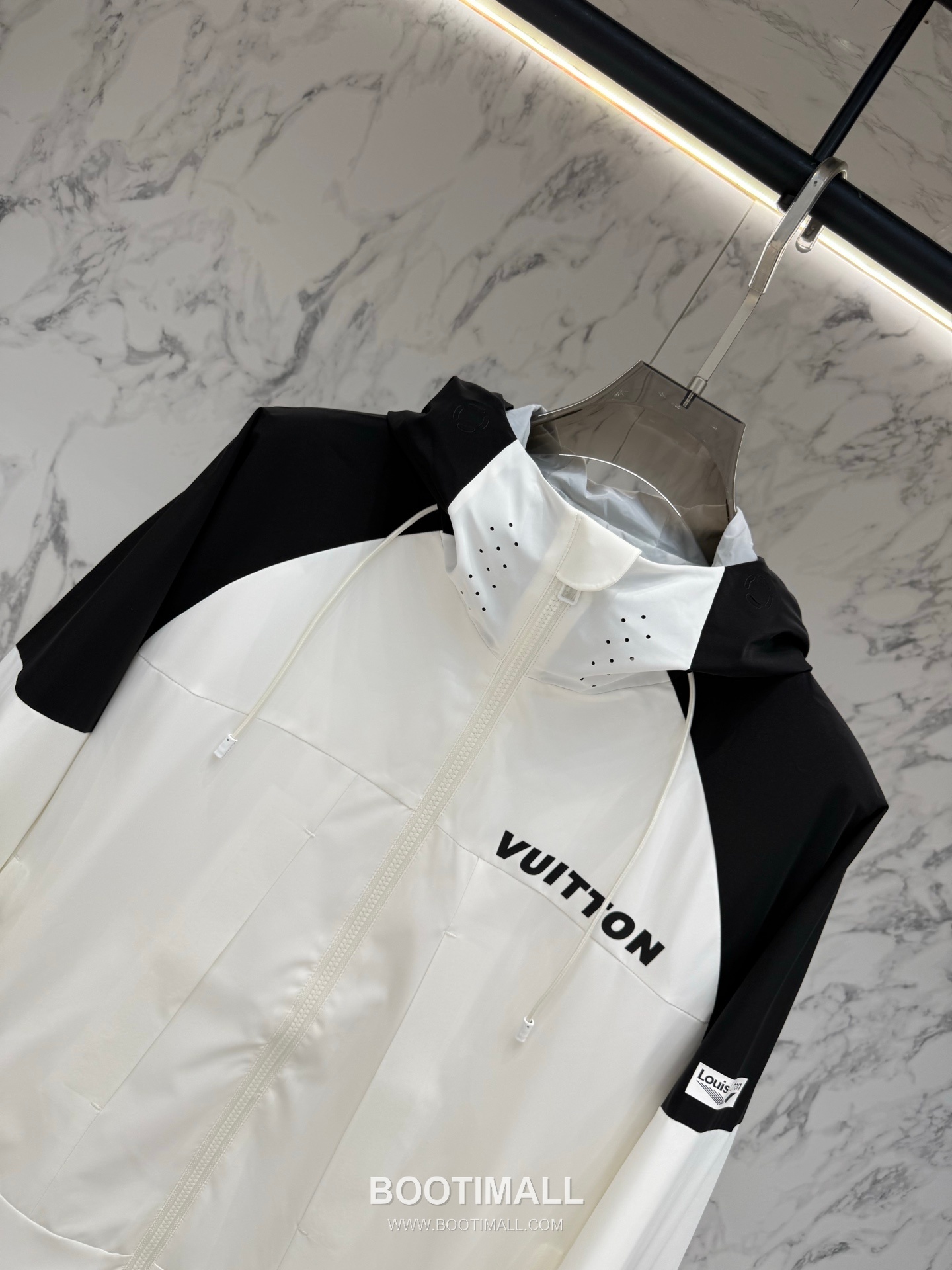 Louis Vuitton Spring 2026 Tailored Jacket Black 루이비통 2026 봄 맞춤 재킷 블랙 48, 50, 52, 54, 56 2