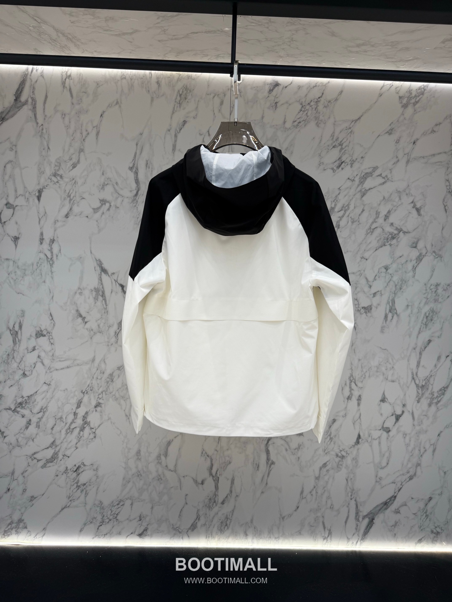 Louis Vuitton Spring 2026 Tailored Jacket Black 루이비통 2026 봄 맞춤 재킷 블랙 48, 50, 52, 54, 56 8