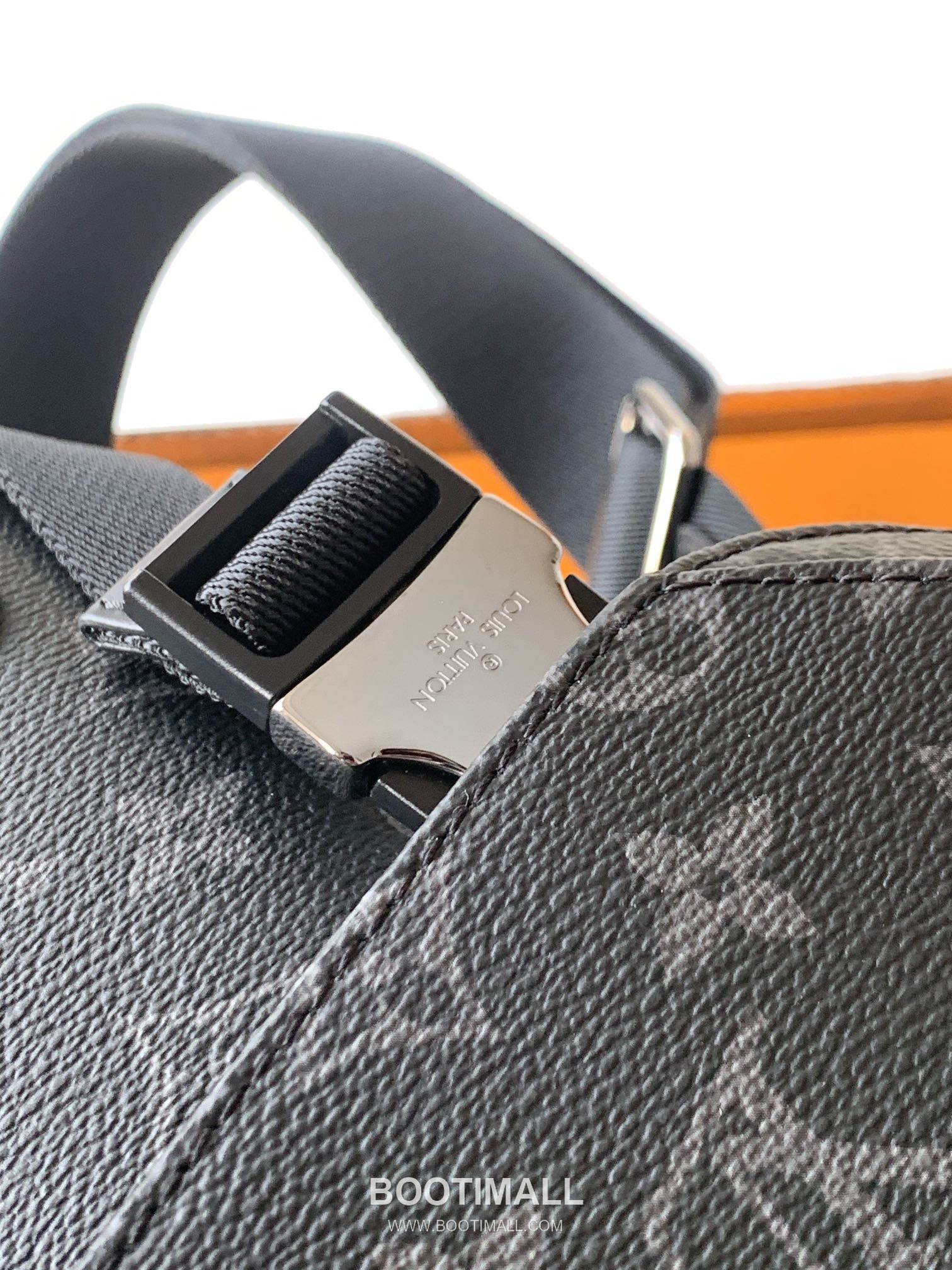 Bulgari Voyager Small Messenger Italian Grade A Leather Black Messenger Bag 호간 보이저 스몰 메신저 이탈리아 A급 가죽 블랙 메신저백 33cm 6