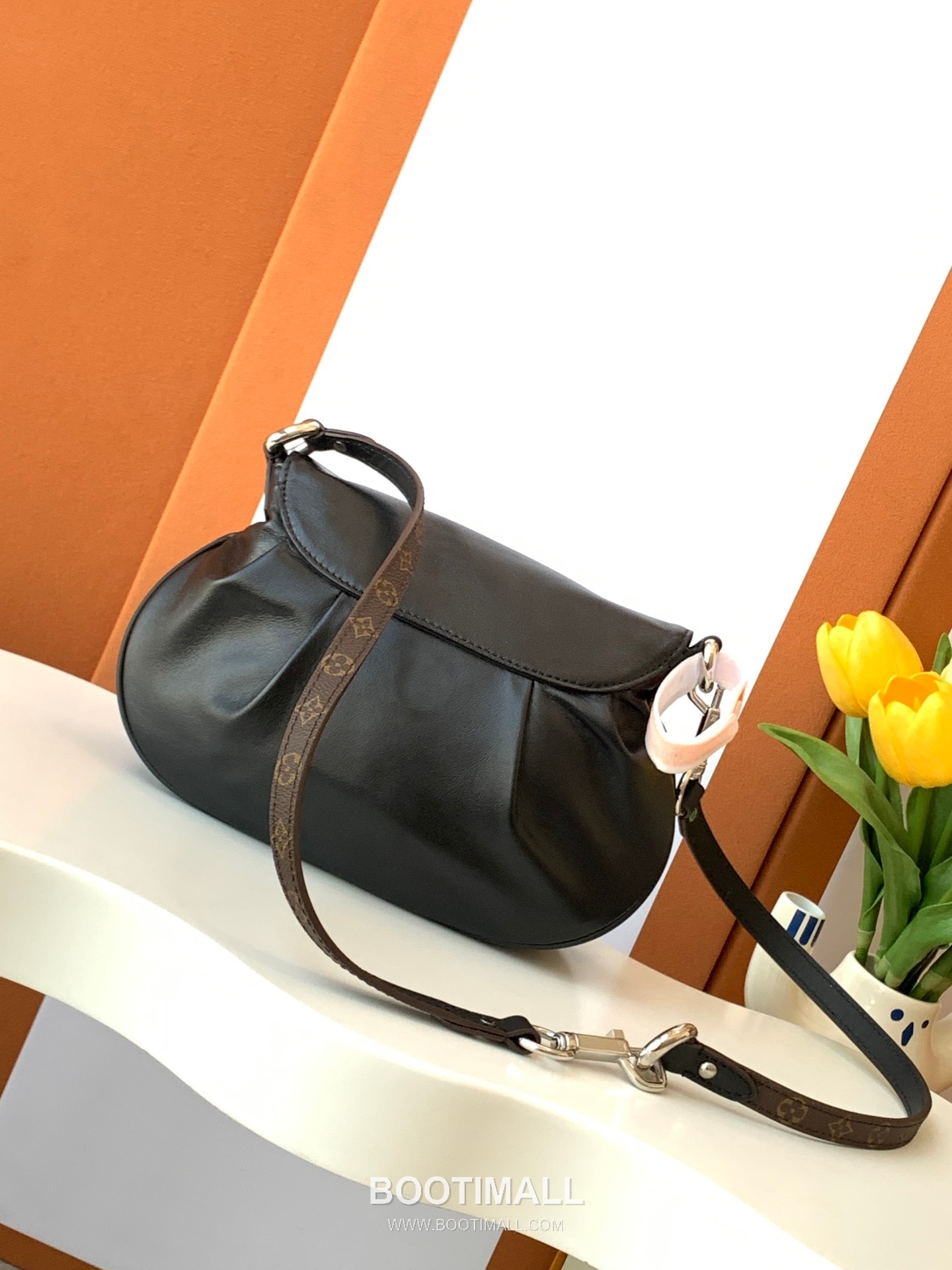 Bulgari Sunset Vib Italian Grade A Leather Black Shoulder Bag 호간 선셋 비브 이탈리아 A급 가죽 블랙 숄더백 27cm 3