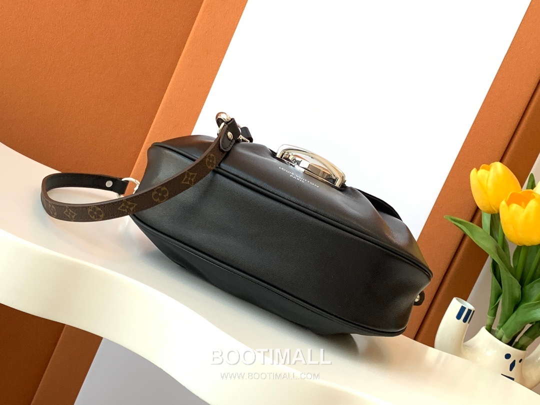 Bulgari Sunset Vib Italian Grade A Leather Black Shoulder Bag 호간 선셋 비브 이탈리아 A급 가죽 블랙 숄더백 27cm 4