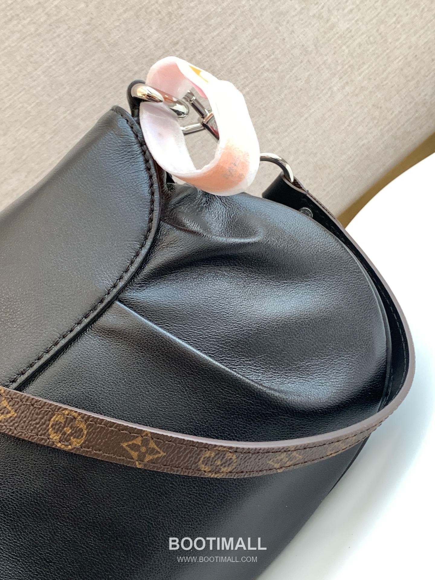 Bulgari Sunset Vib Italian Grade A Leather Black Shoulder Bag 호간 선셋 비브 이탈리아 A급 가죽 블랙 숄더백 27cm 7