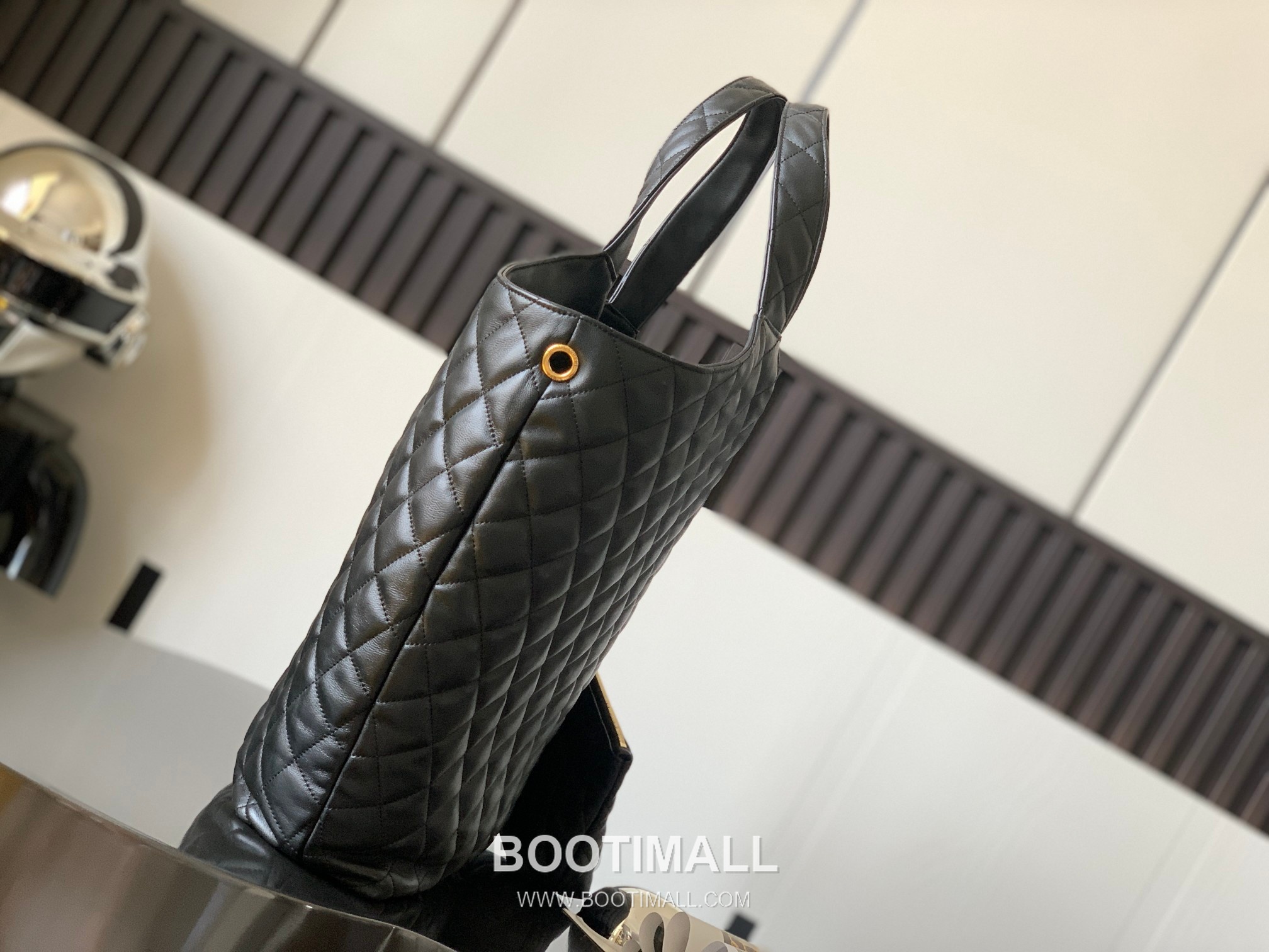 Saint Laurent Icare Tote Grained Calfskin Black Tote Bag 생로랑 아이케어 토트백 그레인드 카프스킨 블랙 43cm 2