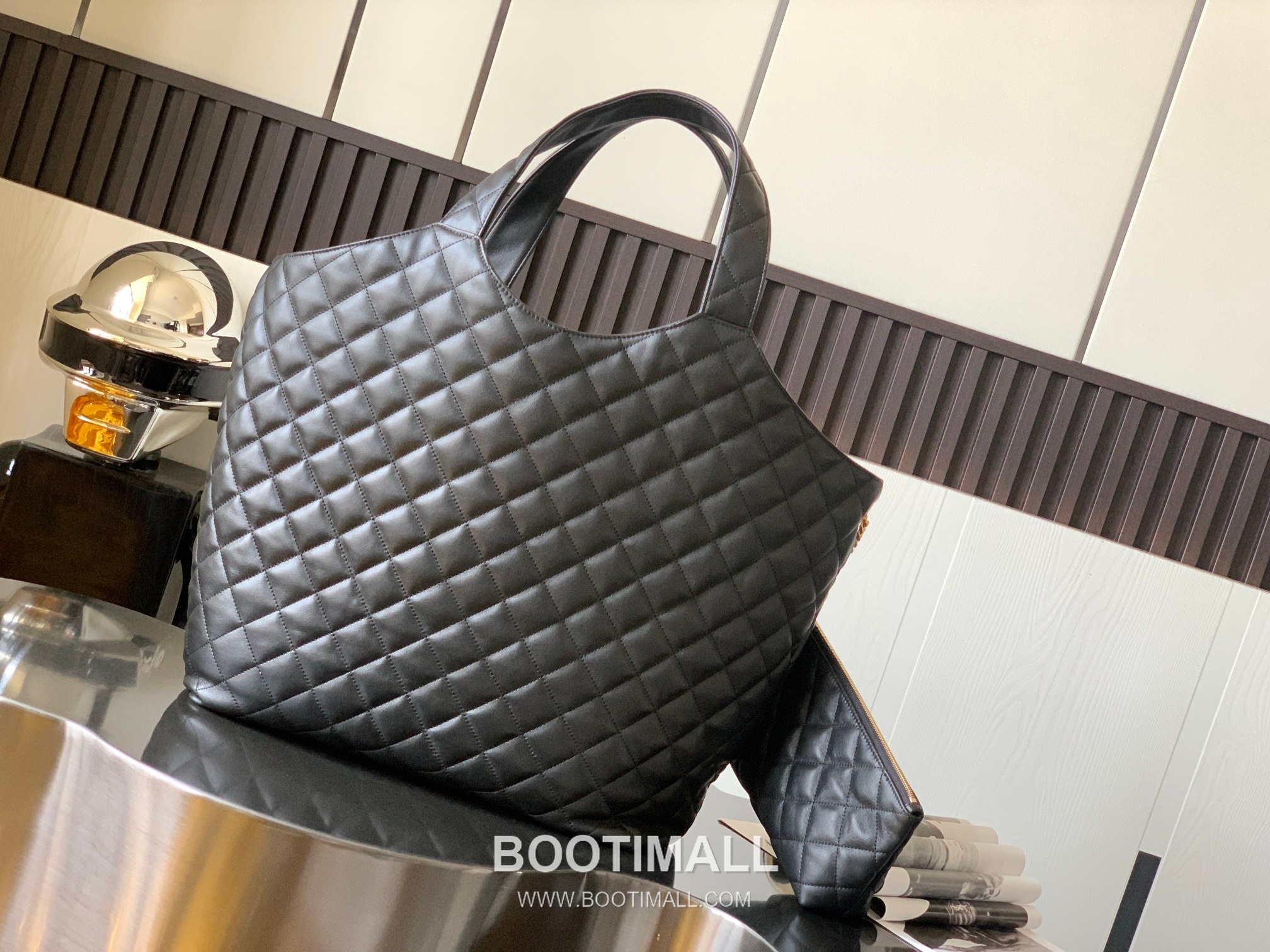 Saint Laurent Icare Tote Grained Calfskin Black Tote Bag 생로랑 아이케어 토트백 그레인드 카프스킨 블랙 43cm 3