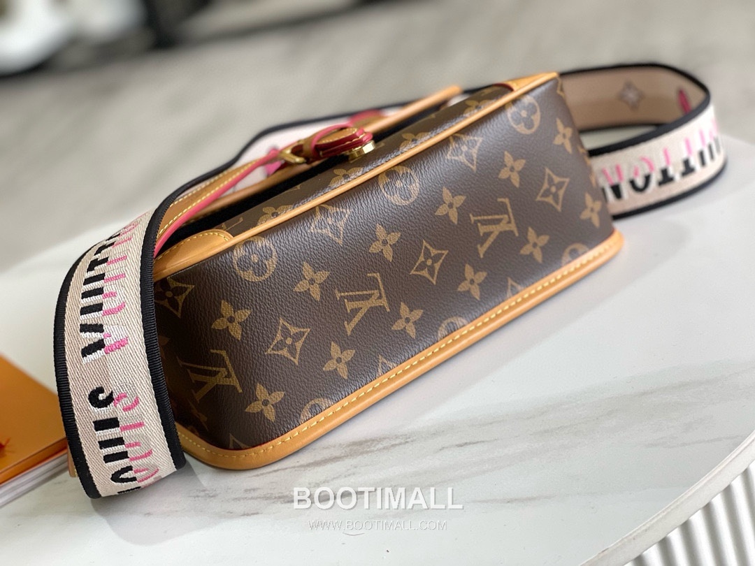 Louis Vuitton Monogram Canvas Tote Italian A-grade Leather, Canvas Brown Bag 루이비통 모노그램 캔버스 토트백 이탈리아 A급 가죽, 캔버스 브라운 가방 25 x 15 x 9 cm 25cm 5