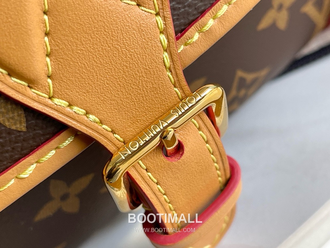 Louis Vuitton Monogram Canvas Tote Italian A-grade Leather, Canvas Brown Bag 루이비통 모노그램 캔버스 토트백 이탈리아 A급 가죽, 캔버스 브라운 가방 25 x 15 x 9 cm 25cm 6