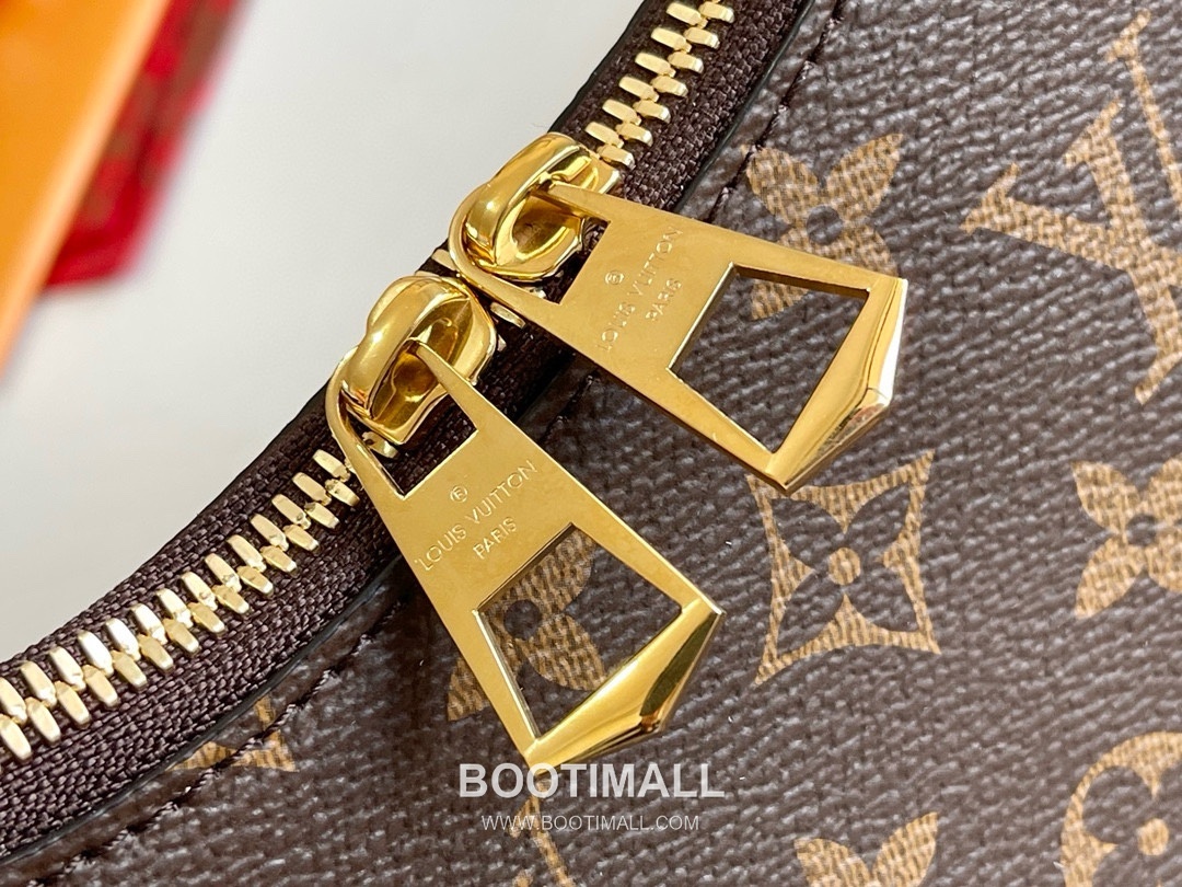 Louis Vuitton Monogram Pochette Bag Italian Leather Brown 루이비통 모노그램 포쉐트 백 이탈리아 가죽 브라운 29x16x9.5cm 6