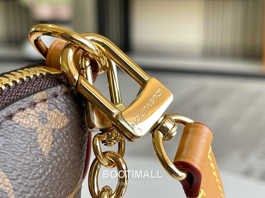 Louis Vuitton Monogram Pochette Bag Italian Leather Brown 루이비통 모노그램 포쉐트 백 이탈리아 가죽 브라운 29x16x9.5cm 7