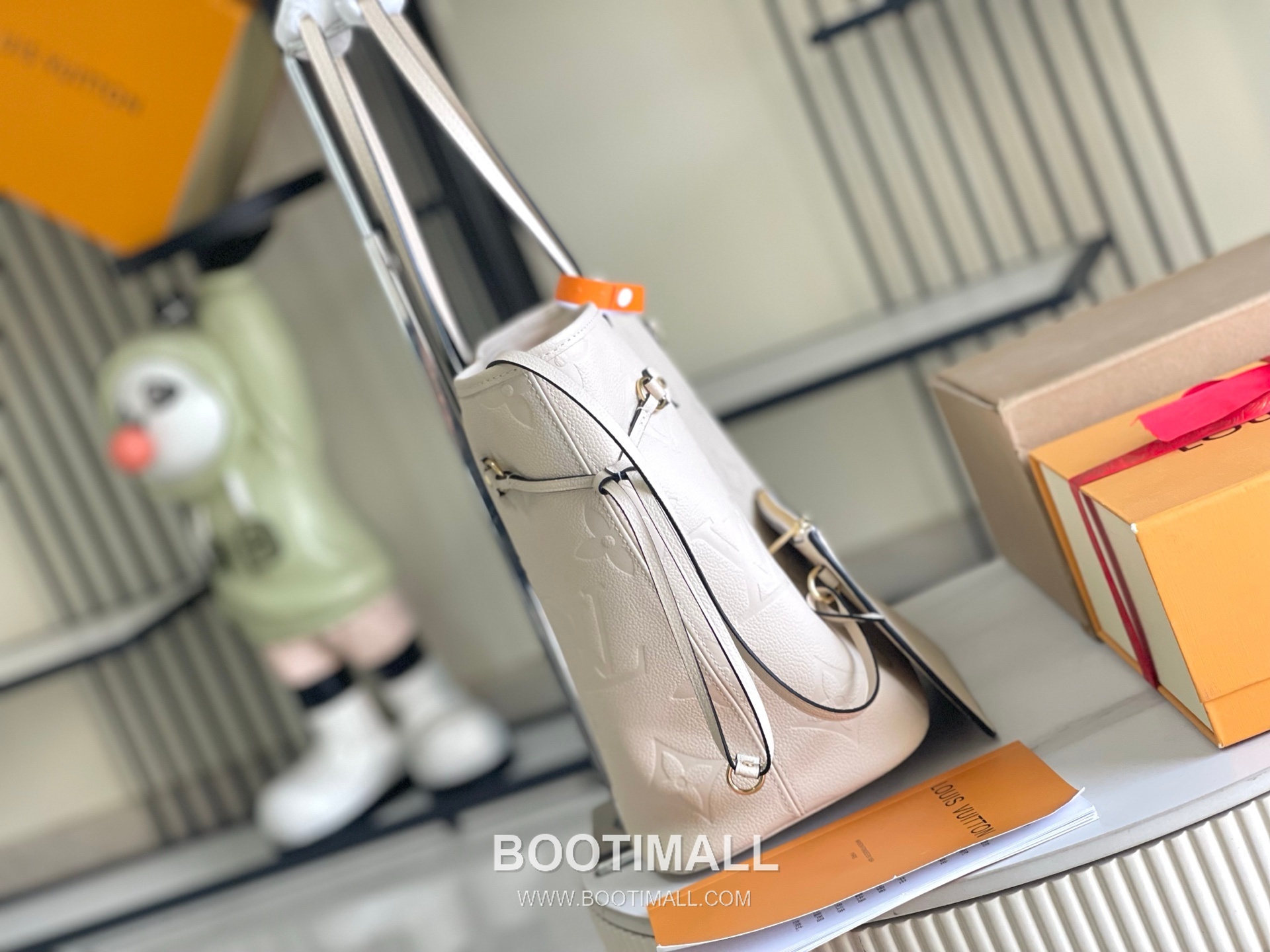 Celine Tote Bag Italian Grade A Leather White 셀린느 M46676 토트백 이탈리아 A급 가죽 화이트 32x29x17cm 3