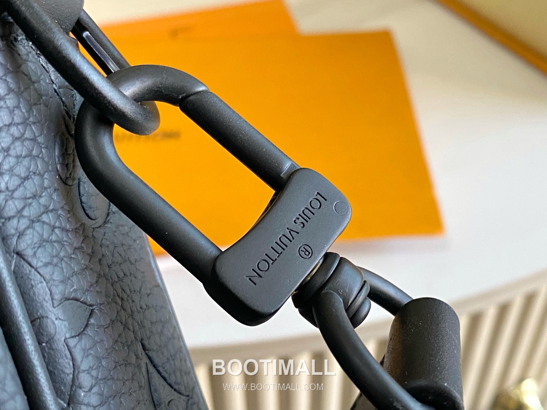 Celine Leather Bag Italian Grade A Leather, Steel Hardware Black 셀린느 M23742 가죽 가방 이탈리아 A급 가죽, 스틸 하드웨어 블랙 24x17x5cm 6