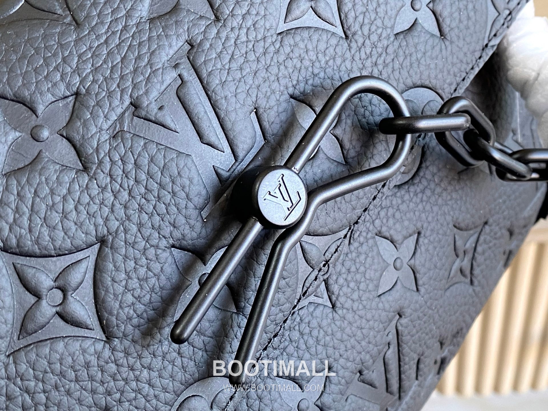 Celine Leather Bag Italian Grade A Leather, Steel Hardware Black 셀린느 M23742 가죽 가방 이탈리아 A급 가죽, 스틸 하드웨어 블랙 24x17x5cm 8