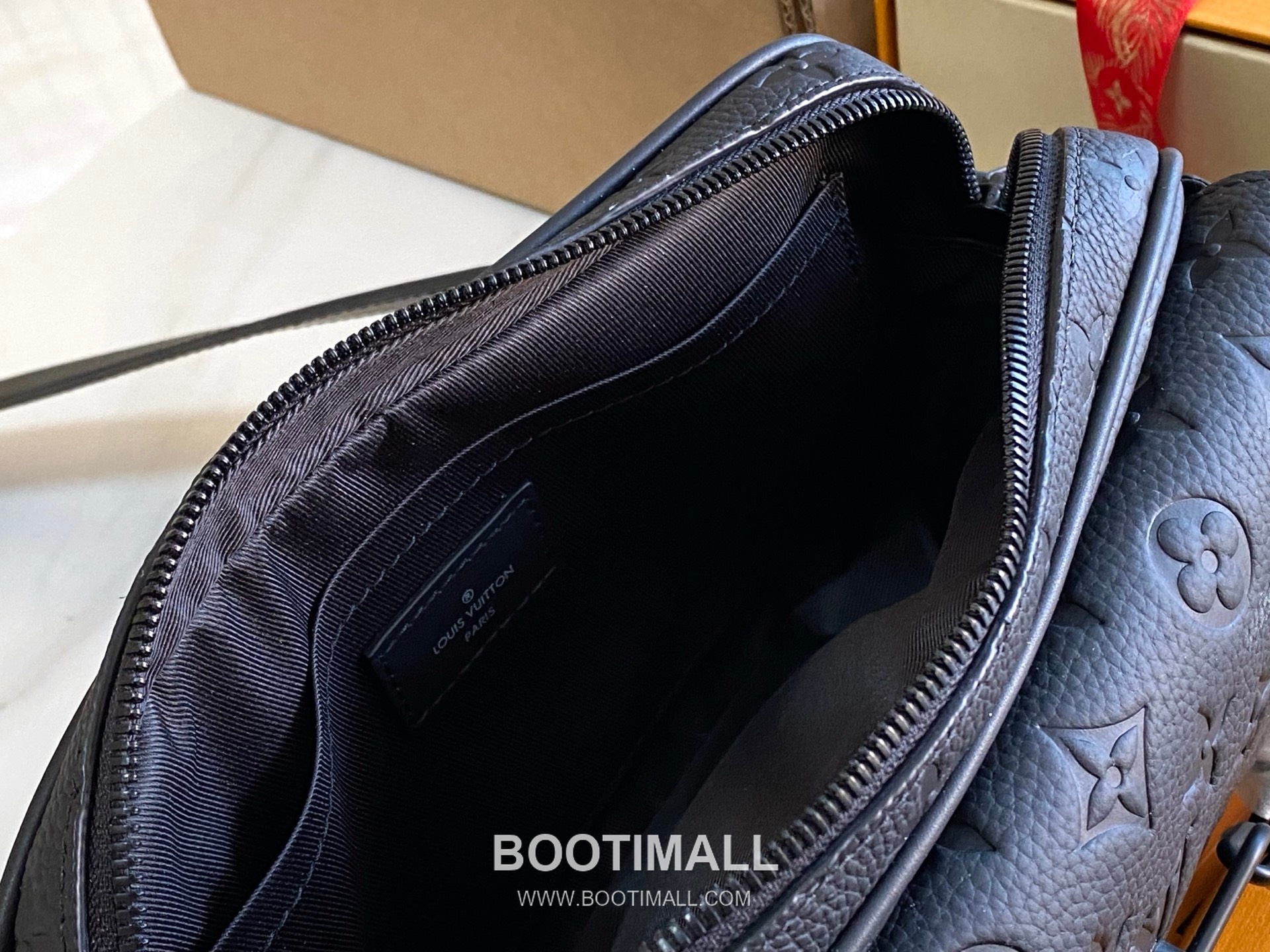 Celine Leather Bag Italian Grade A Leather, Steel Hardware Black 셀린느 M23742 가죽 가방 이탈리아 A급 가죽, 스틸 하드웨어 블랙 24x17x5cm 9