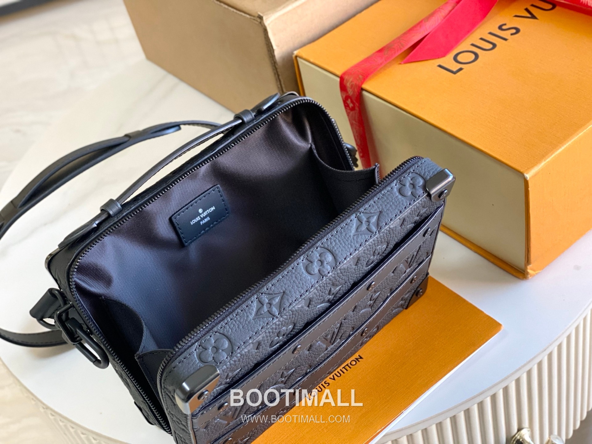 Celine Leather Pouch Italian A-grade Leather Black Bag 셀린느 M59163 가죽 파우치 이탈리아 A급 가죽 블랙 가방 21x15x7 cm 21cm 8