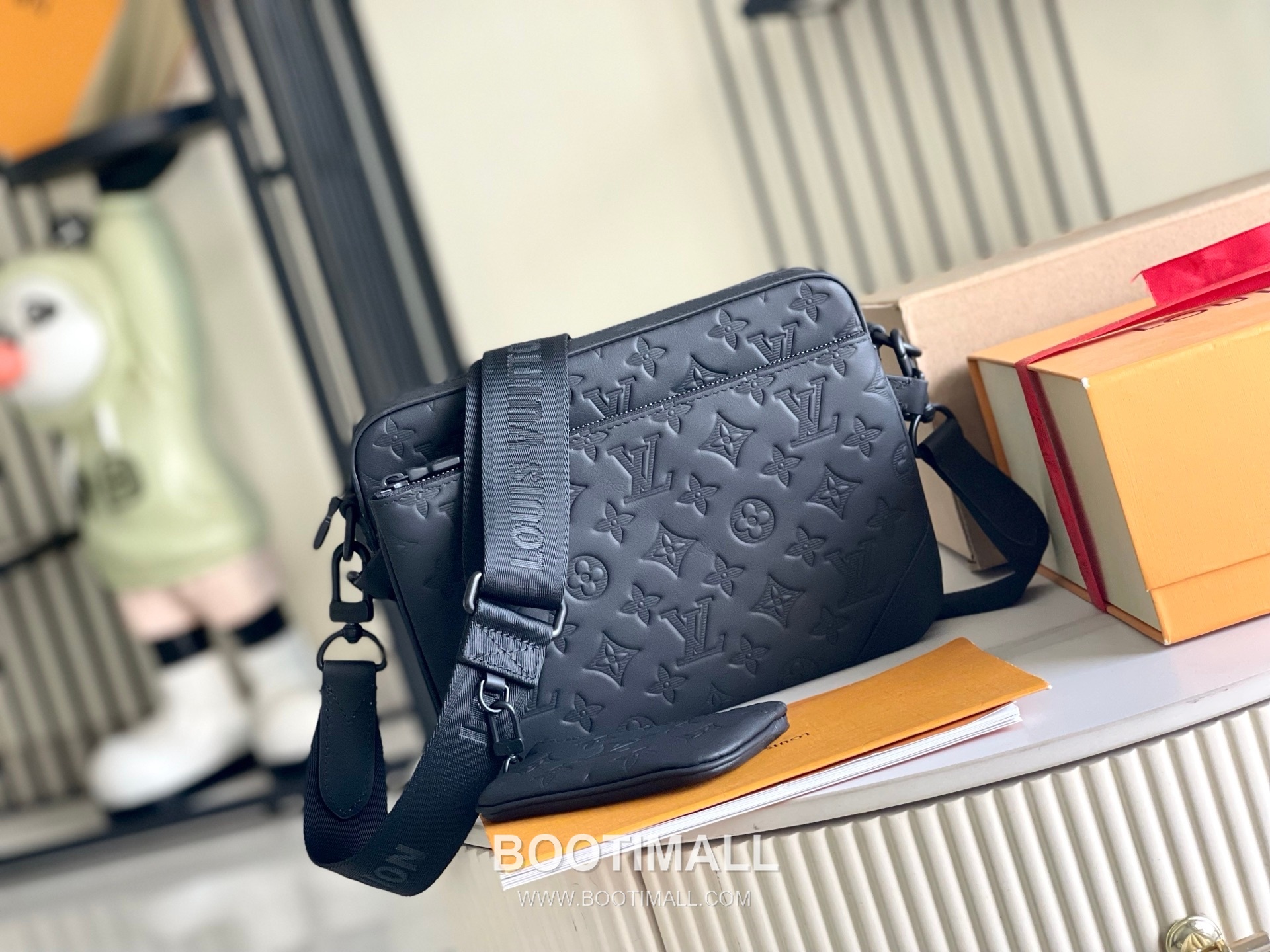 Celine Leather Bag Italian Grade A Leather Black 셀린느 M46602 가죽 가방 이탈리아 A급 가죽 블랙 25x18x7 cm 25cm 2