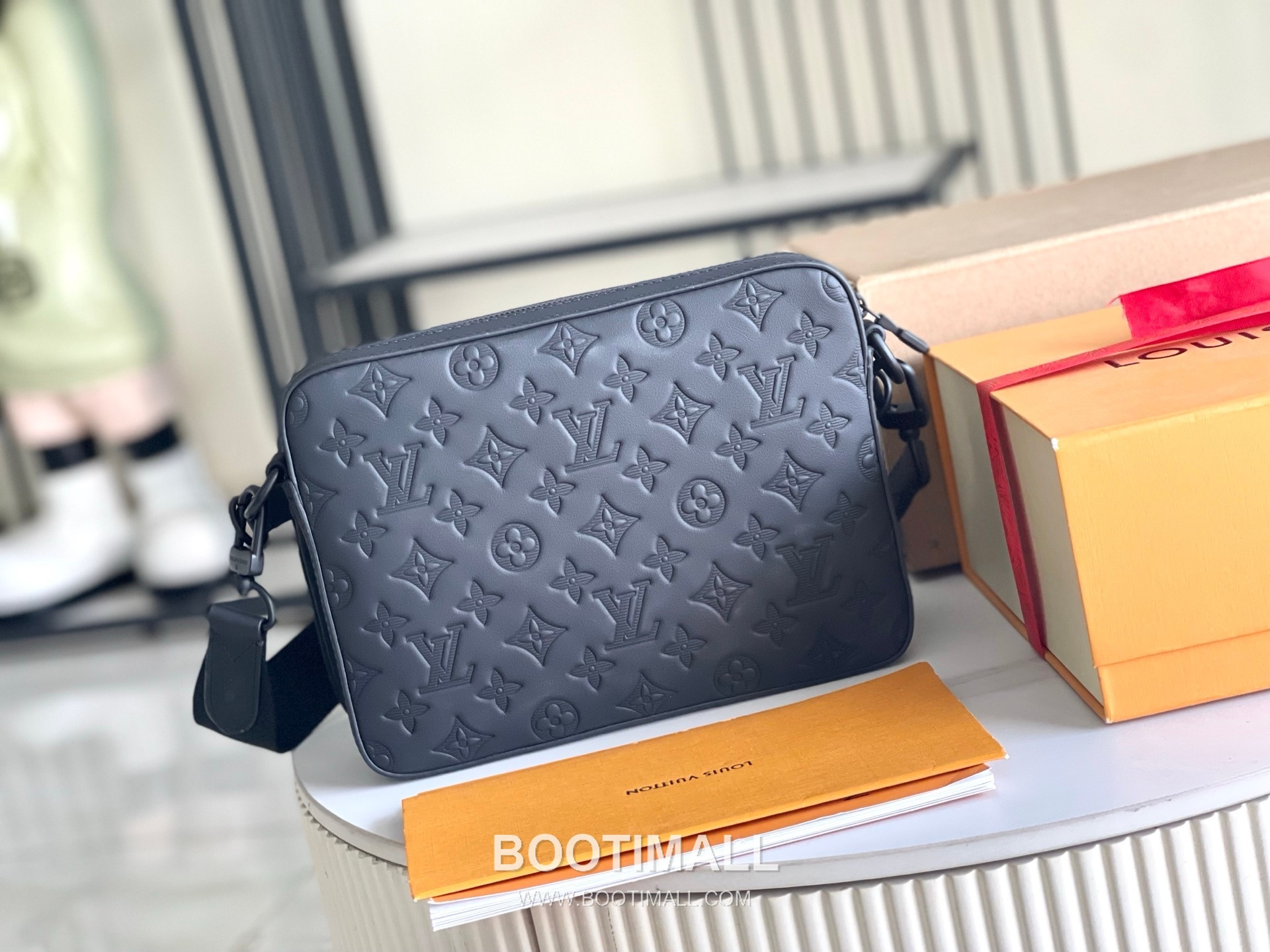 Celine Leather Bag Italian Grade A Leather Black 셀린느 M46602 가죽 가방 이탈리아 A급 가죽 블랙 25x18x7 cm 25cm 4