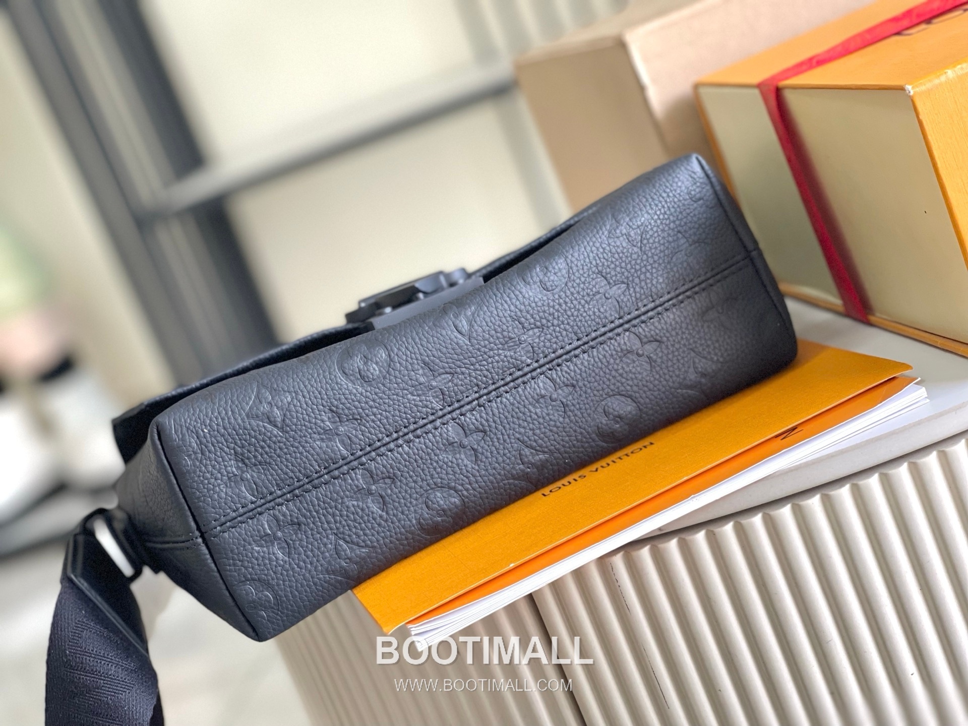 Celine Leather Bag Italian Grade A Leather, Full Steel Hardware Gray 셀린느 M23741 가죽 가방 이탈리아 A급 가죽, 풀 스틸 하드웨어 그레이 28x16x10 cm 28cm 5