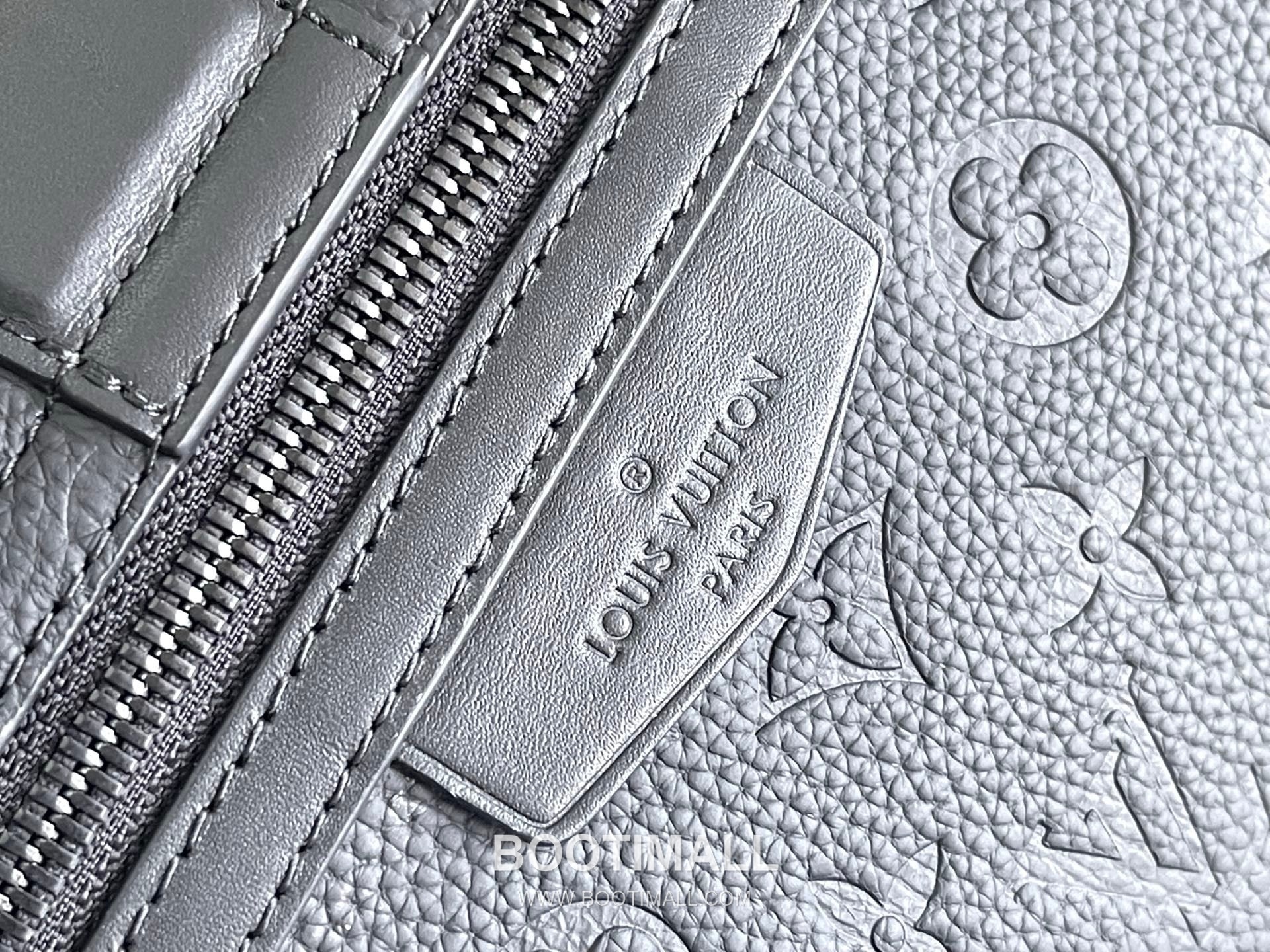 Celine Leather Bag Italian Grade A Leather, Full Steel Hardware Gray 셀린느 M23741 가죽 가방 이탈리아 A급 가죽, 풀 스틸 하드웨어 그레이 28x16x10 cm 28cm 8