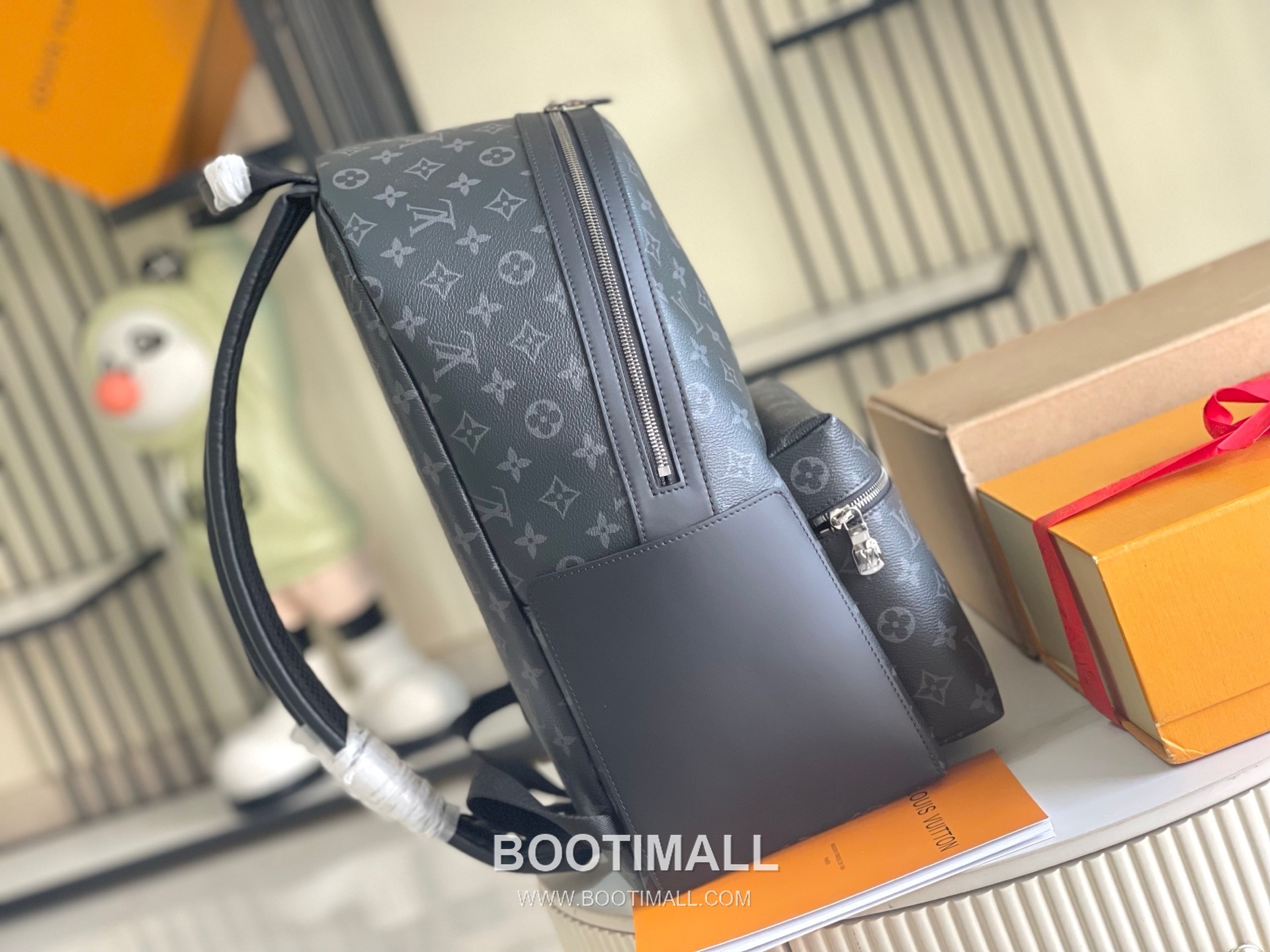 Celine Shoulder Bag Italian Grade A Leather Black 셀린느 M22545 숄더백 이탈리아 A급 가죽 블랙 29x38x20cm 3