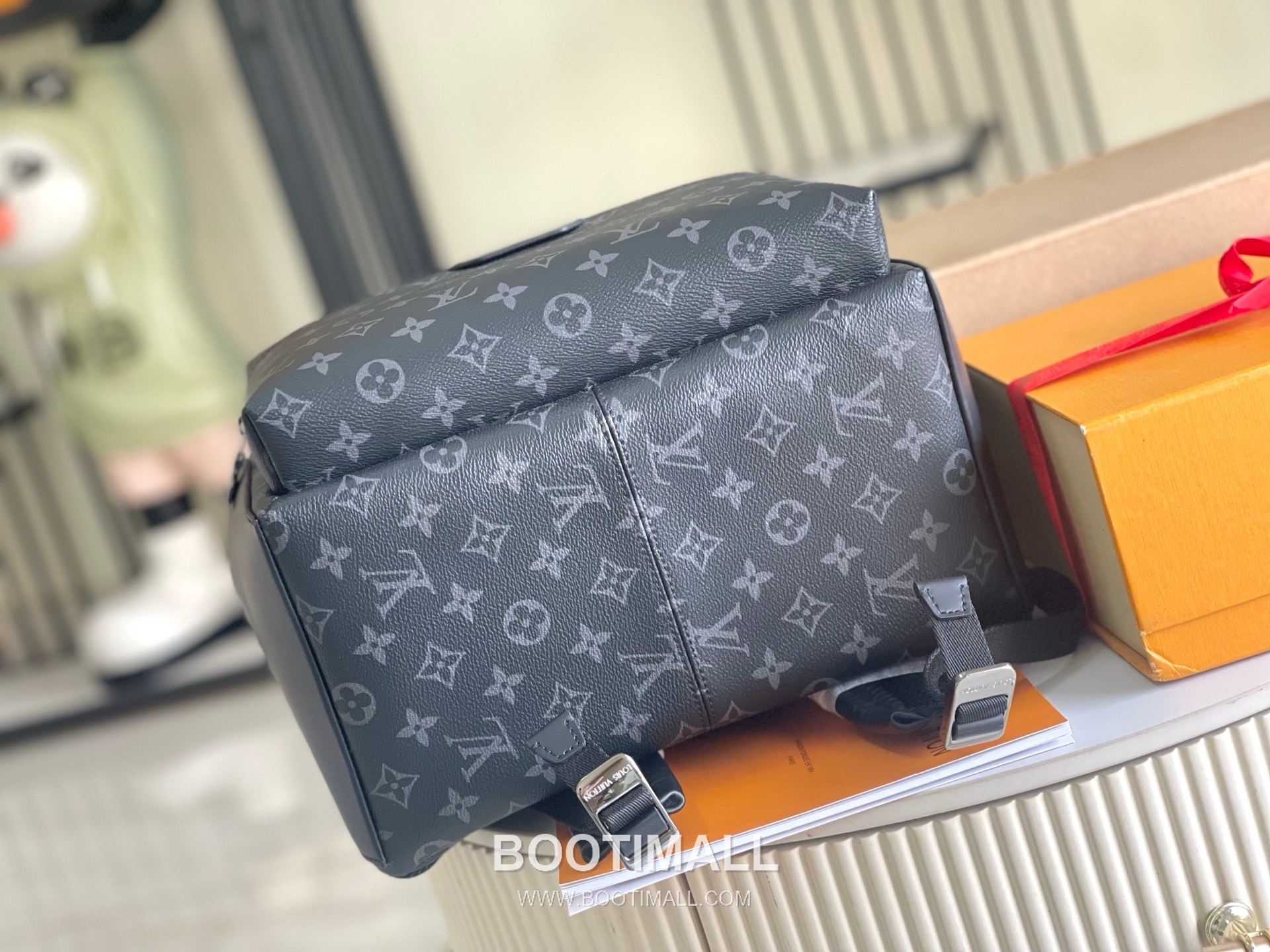 Celine Shoulder Bag Italian Grade A Leather Black 셀린느 M22545 숄더백 이탈리아 A급 가죽 블랙 29x38x20cm 5