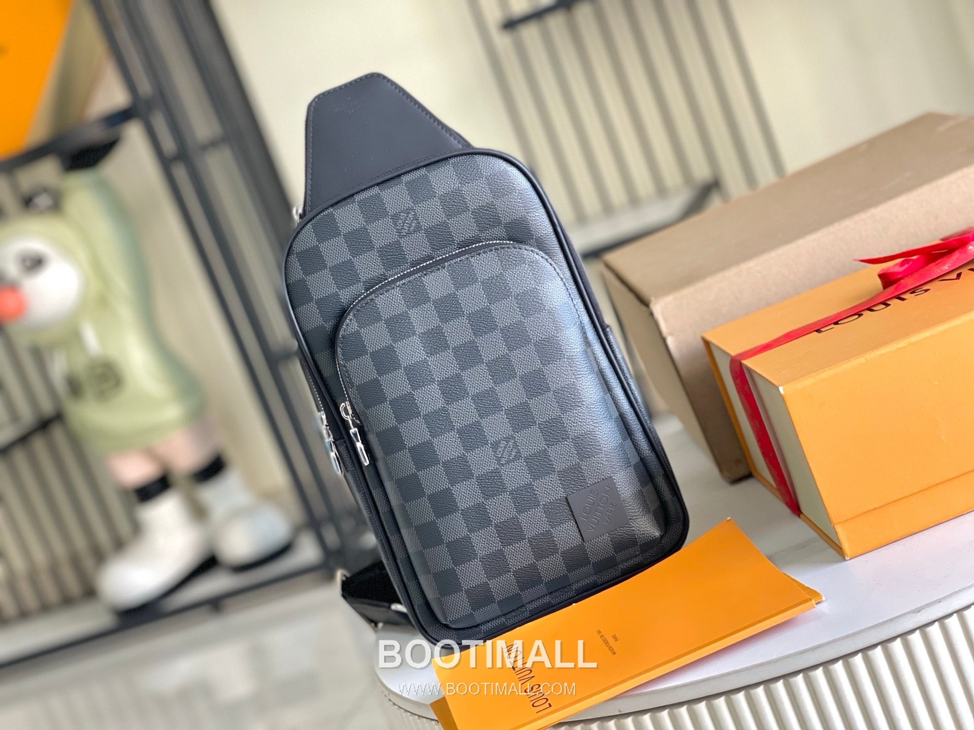 Celine Shoulder Bag Italian A-grade Leather Black 셀린느 M45302 숄더백 이탈리아 A급 가죽 블랙 20x31x7 cm 31cm 2