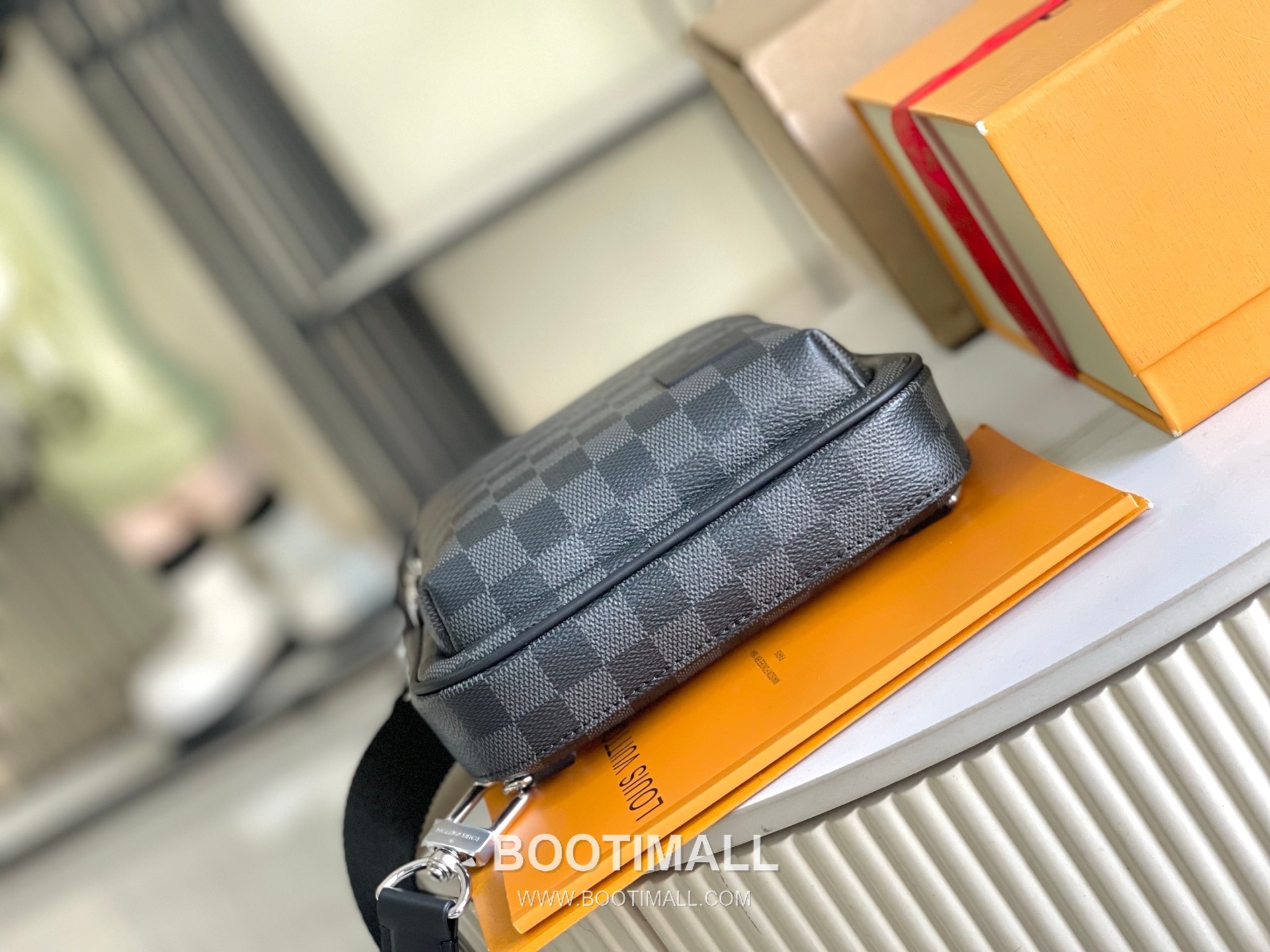 Celine Shoulder Bag Italian A-grade Leather Black 셀린느 M45302 숄더백 이탈리아 A급 가죽 블랙 20x31x7 cm 31cm 5