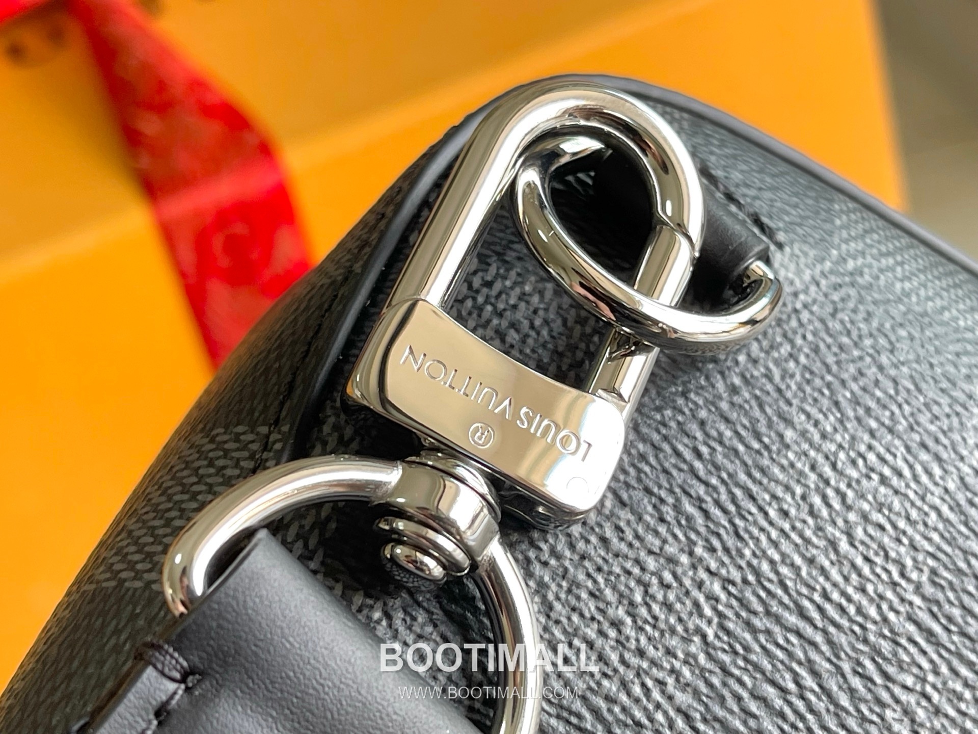 Celine Shoulder Bag Italian A-grade Leather Black 셀린느 M45302 숄더백 이탈리아 A급 가죽 블랙 20x31x7 cm 31cm 7