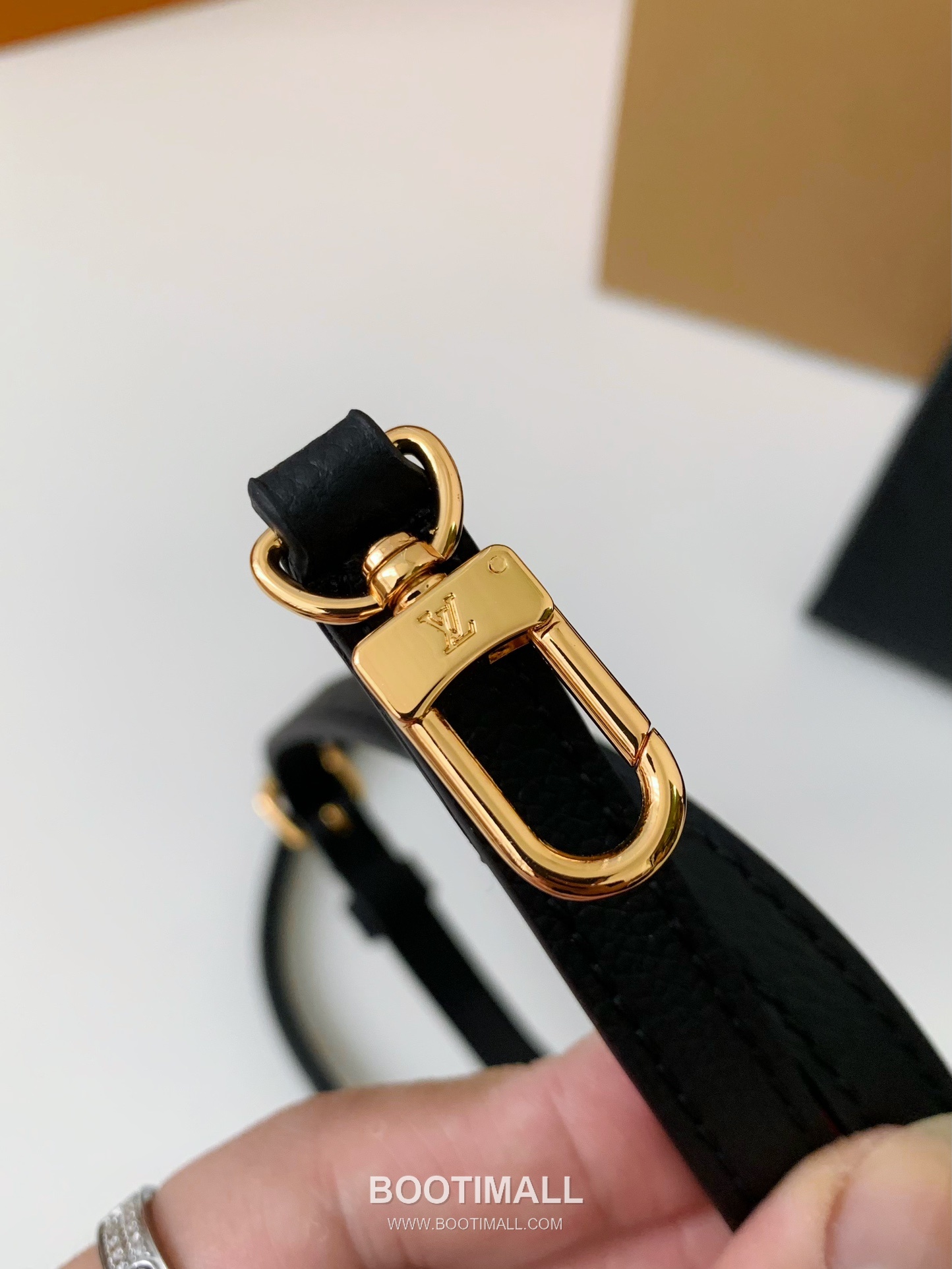 Celine Full Leather Bag Full Grain Leather Black Handbag 셀린느 풀 레더 백 M46993 풀 그레인 가죽 블랙 핸드백 18cm 13