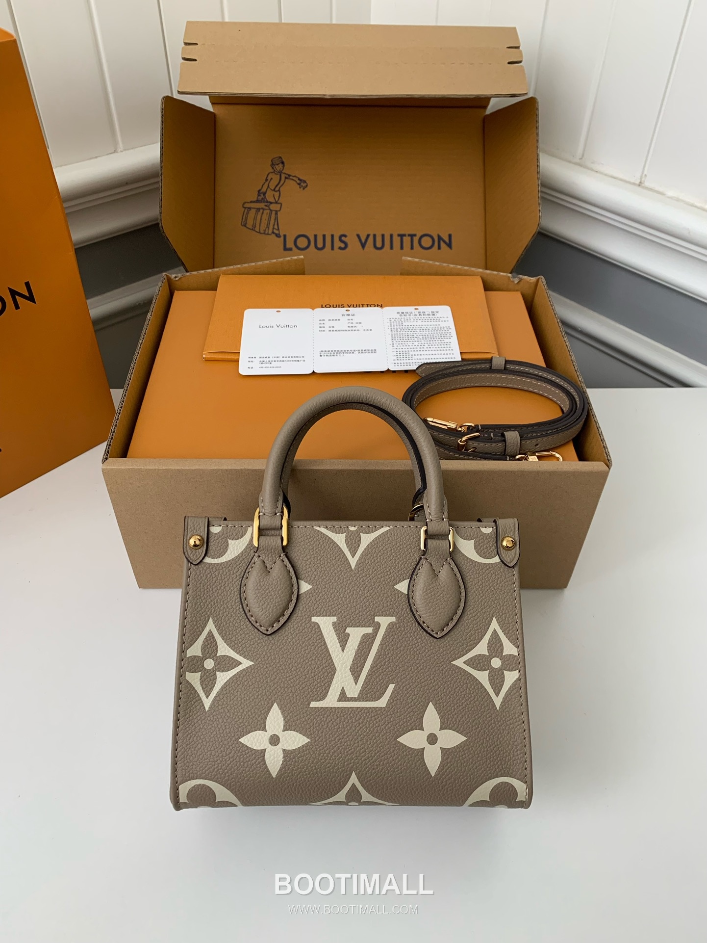 Celine Full Leather Bag Full Leather Beige Handbag 셀린느 전피 핸드백 M47054 전피 베이지 18cm 1