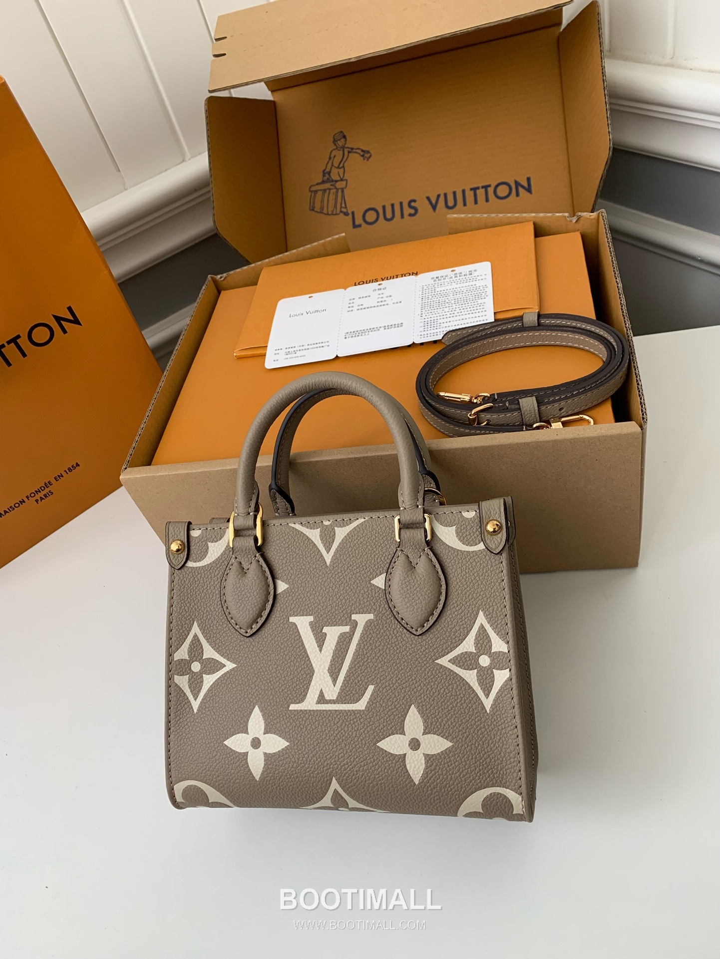 Celine Full Leather Bag Full Leather Beige Handbag 셀린느 전피 핸드백 M47054 전피 베이지 18cm 3