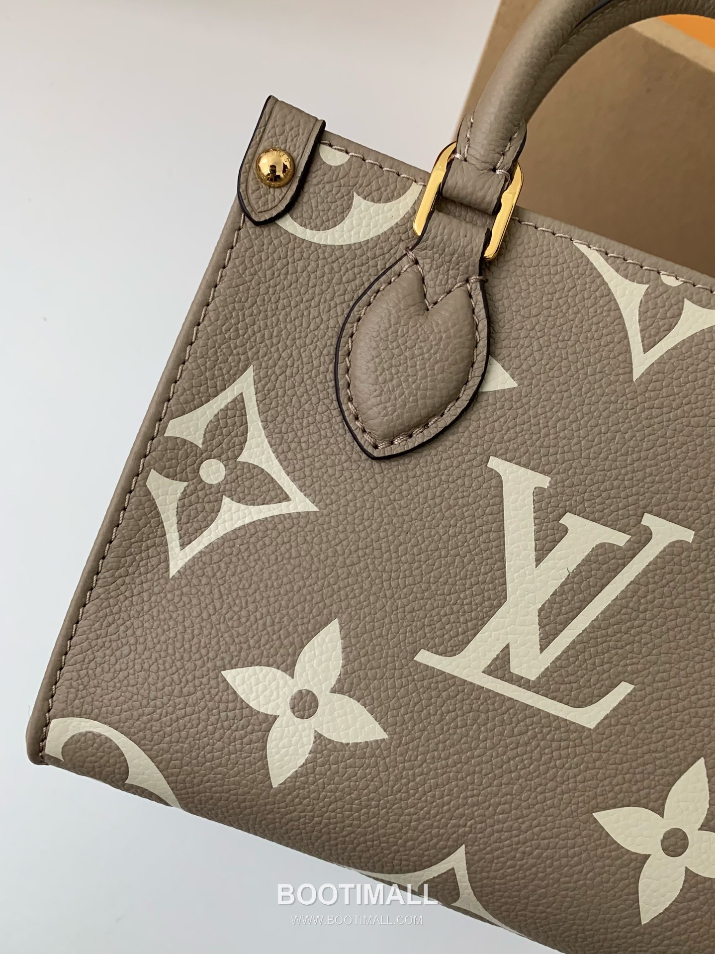 Celine Full Leather Bag Full Leather Beige Handbag 셀린느 전피 핸드백 M47054 전피 베이지 18cm 4