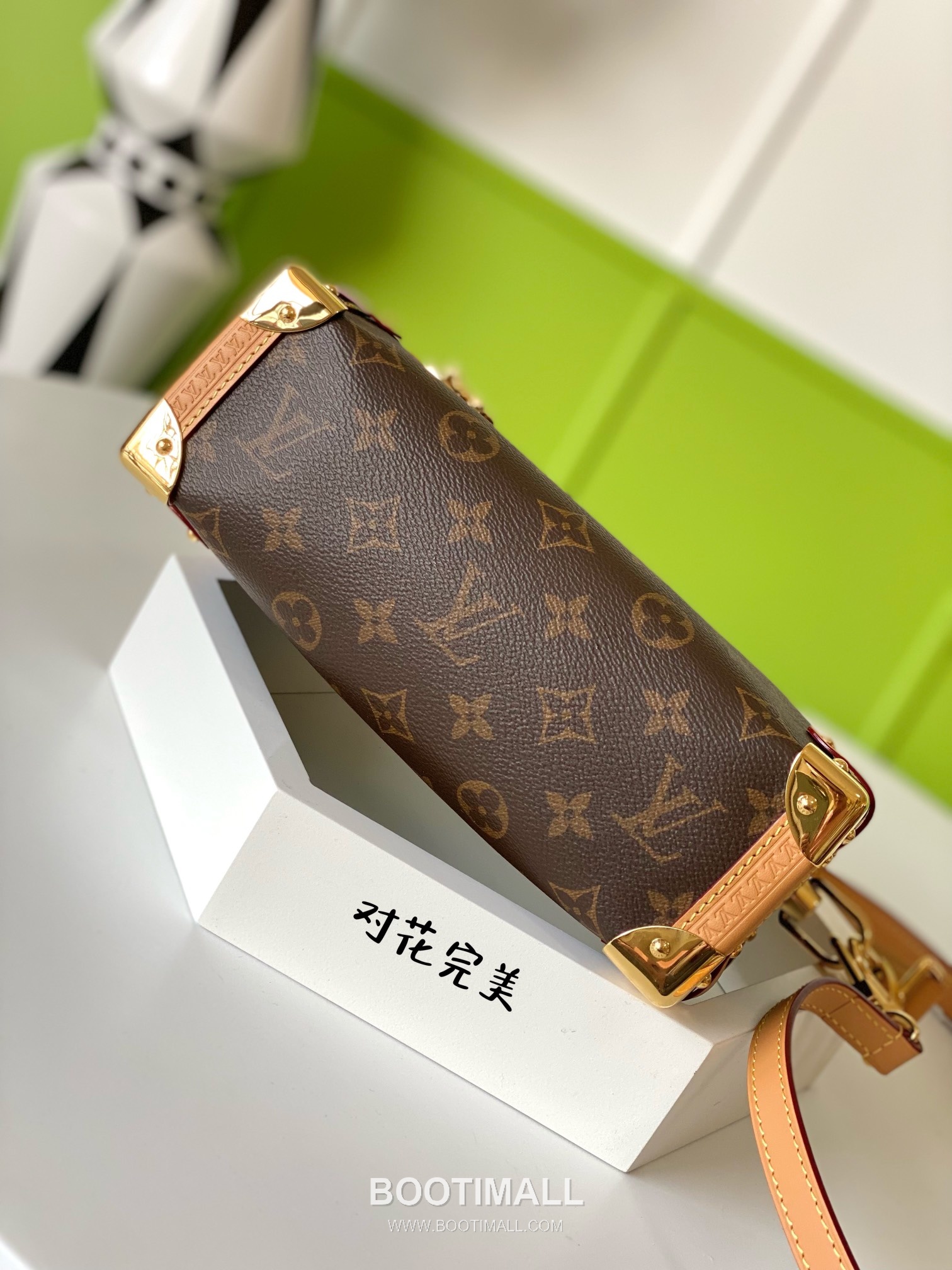 Celine Side Trunk Grained Calfskin Black Shoulder Bag 셀린느 사이드 트렁크 그레인드 카프스킨 블랙 숄더백 21cm 4