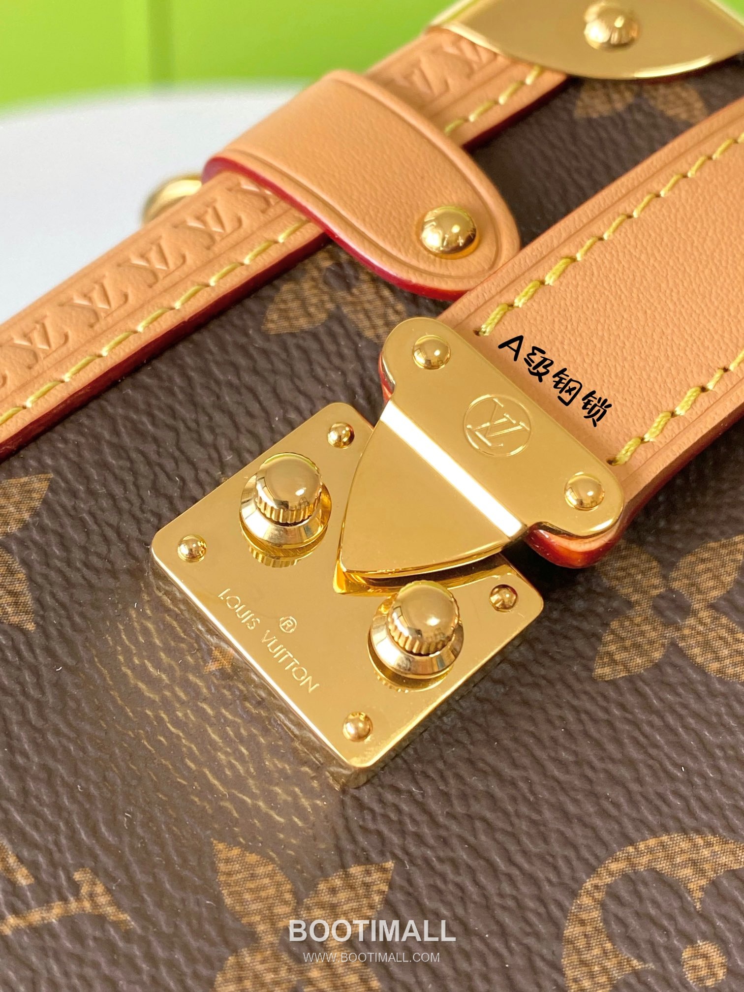 Celine Side Trunk Grained Calfskin Black Shoulder Bag 셀린느 사이드 트렁크 그레인드 카프스킨 블랙 숄더백 21cm 5