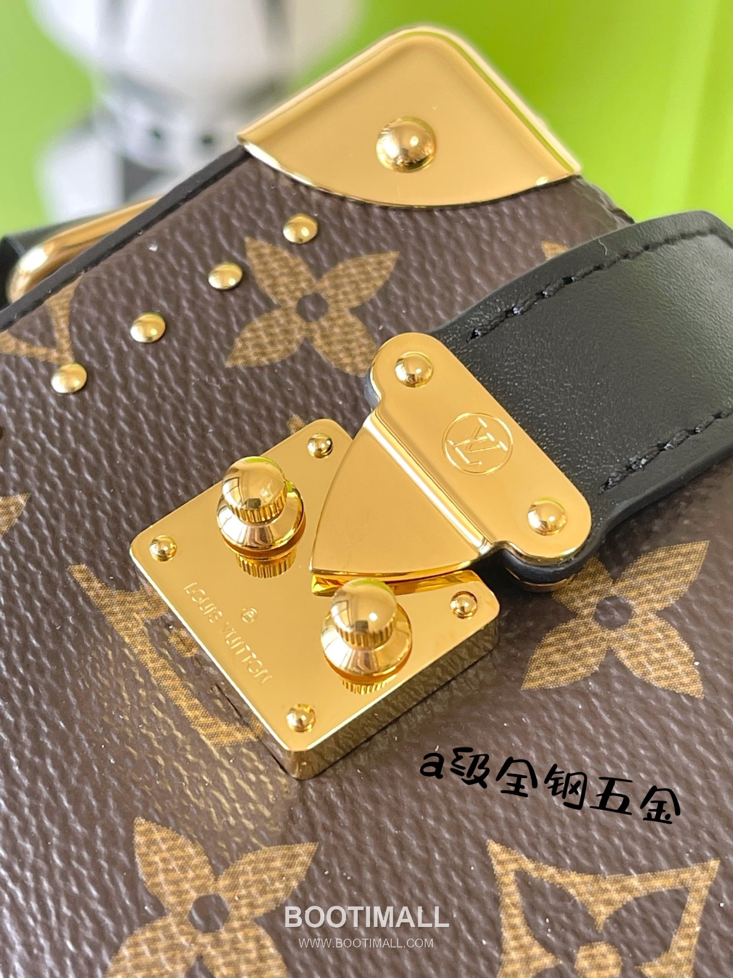 Celine Slim Trunk Monogram Canvas and Calfskin Brown Handbag 셀린느 슬림 트렁크 모노그램 캔버스 및 송아지가죽 브라운 핸드백 23cm 5