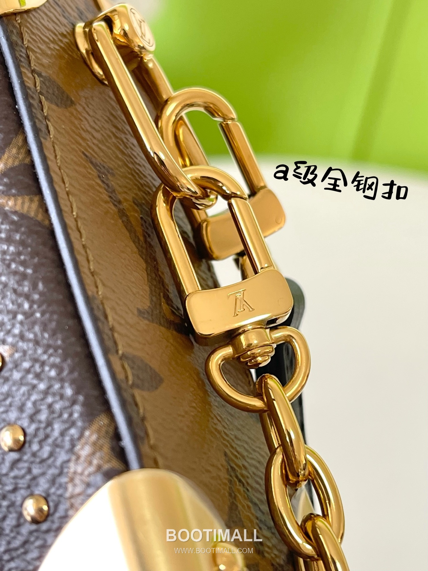 Celine Slim Trunk Monogram Canvas and Calfskin Brown Handbag 셀린느 슬림 트렁크 모노그램 캔버스 및 송아지가죽 브라운 핸드백 23cm 9