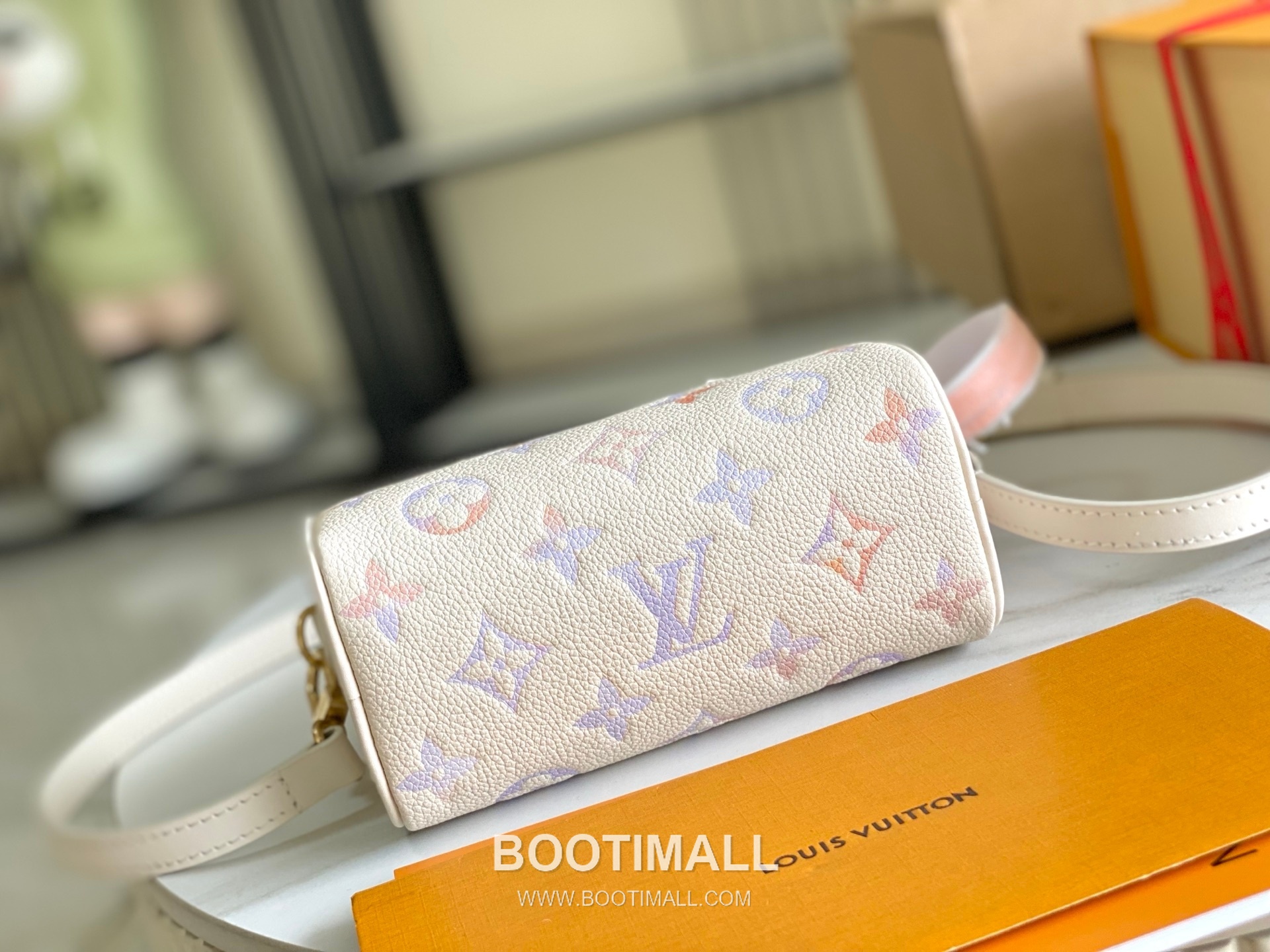 Celine Shoulder Bag Italian A-grade Leather White 셀린느 M25591 숄더 백 이탈리아 A급 가죽 화이트 16x10x7.5cm 5