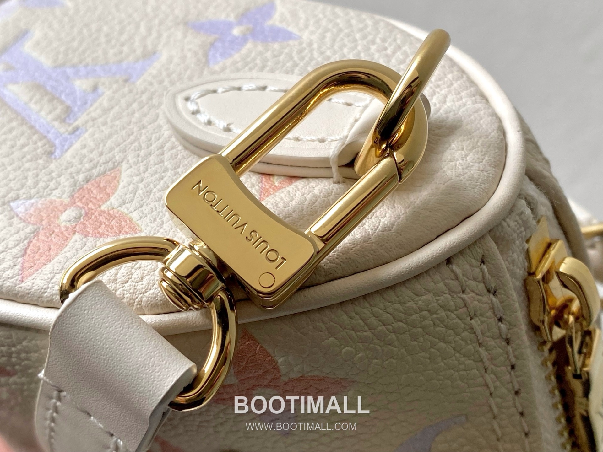 Celine Shoulder Bag Italian A-grade Leather White 셀린느 M25591 숄더 백 이탈리아 A급 가죽 화이트 16x10x7.5cm 7