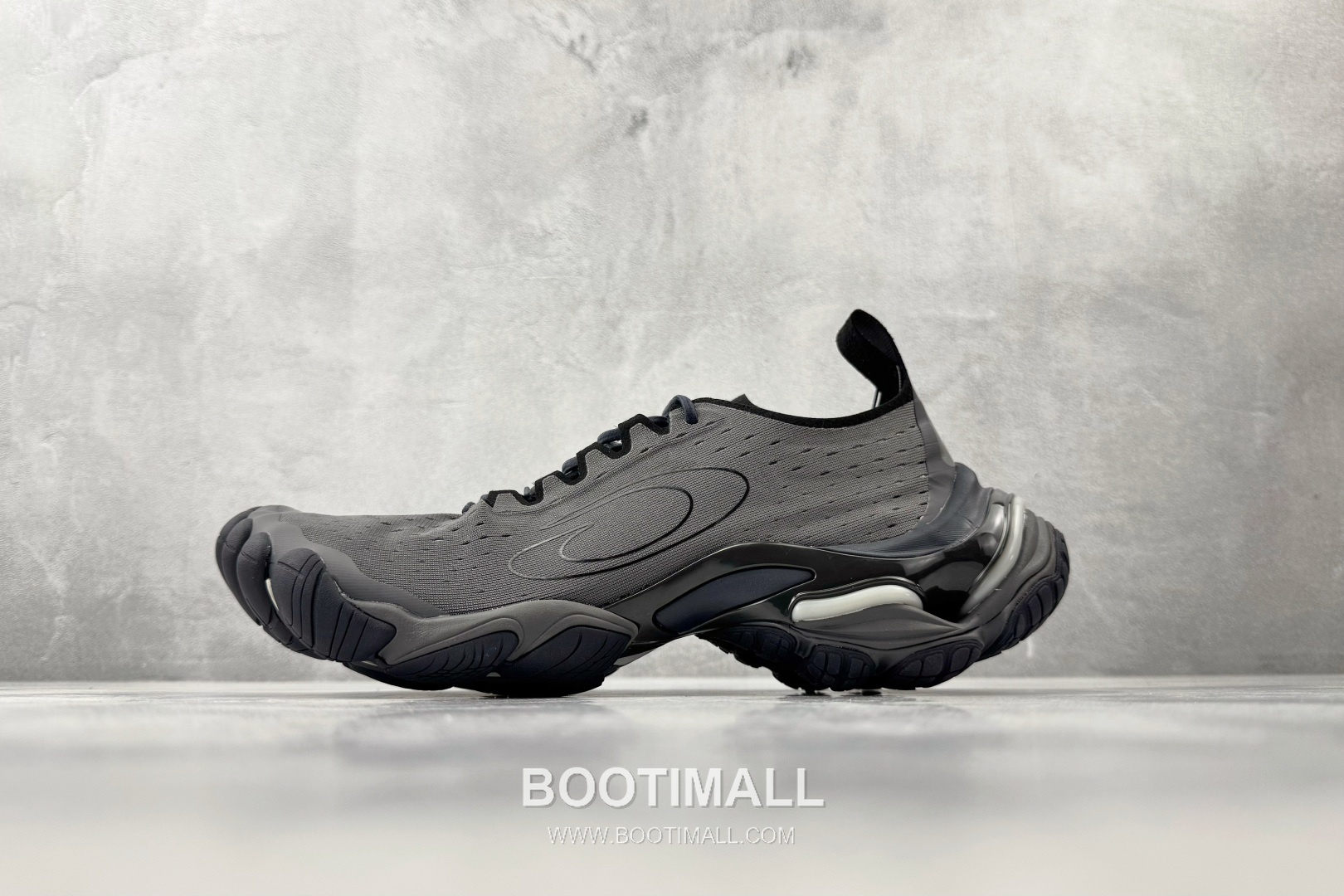 Balenciaga Anatomic Runner Mesh Gray Sneakers 발렌시아가 아나토믹 러너 메쉬 그레이 스니커즈 1