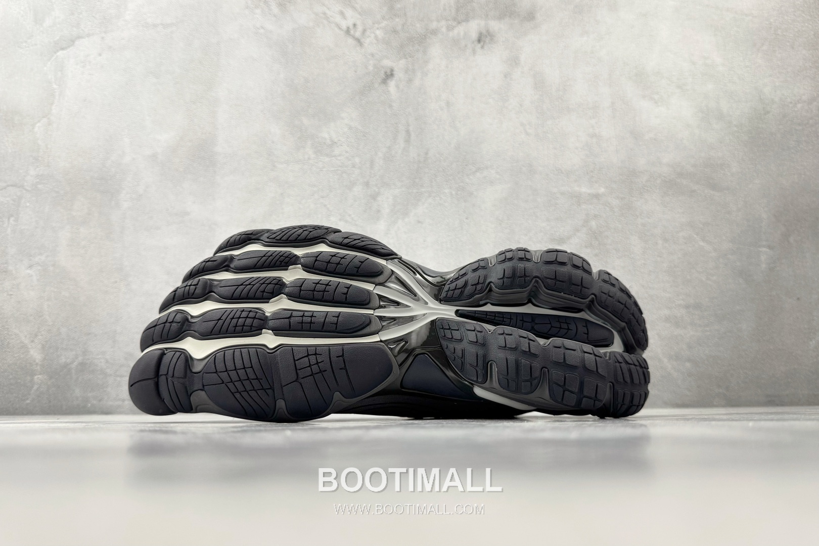 Balenciaga Anatomic Runner Mesh Gray Sneakers 발렌시아가 아나토믹 러너 메쉬 그레이 스니커즈 4