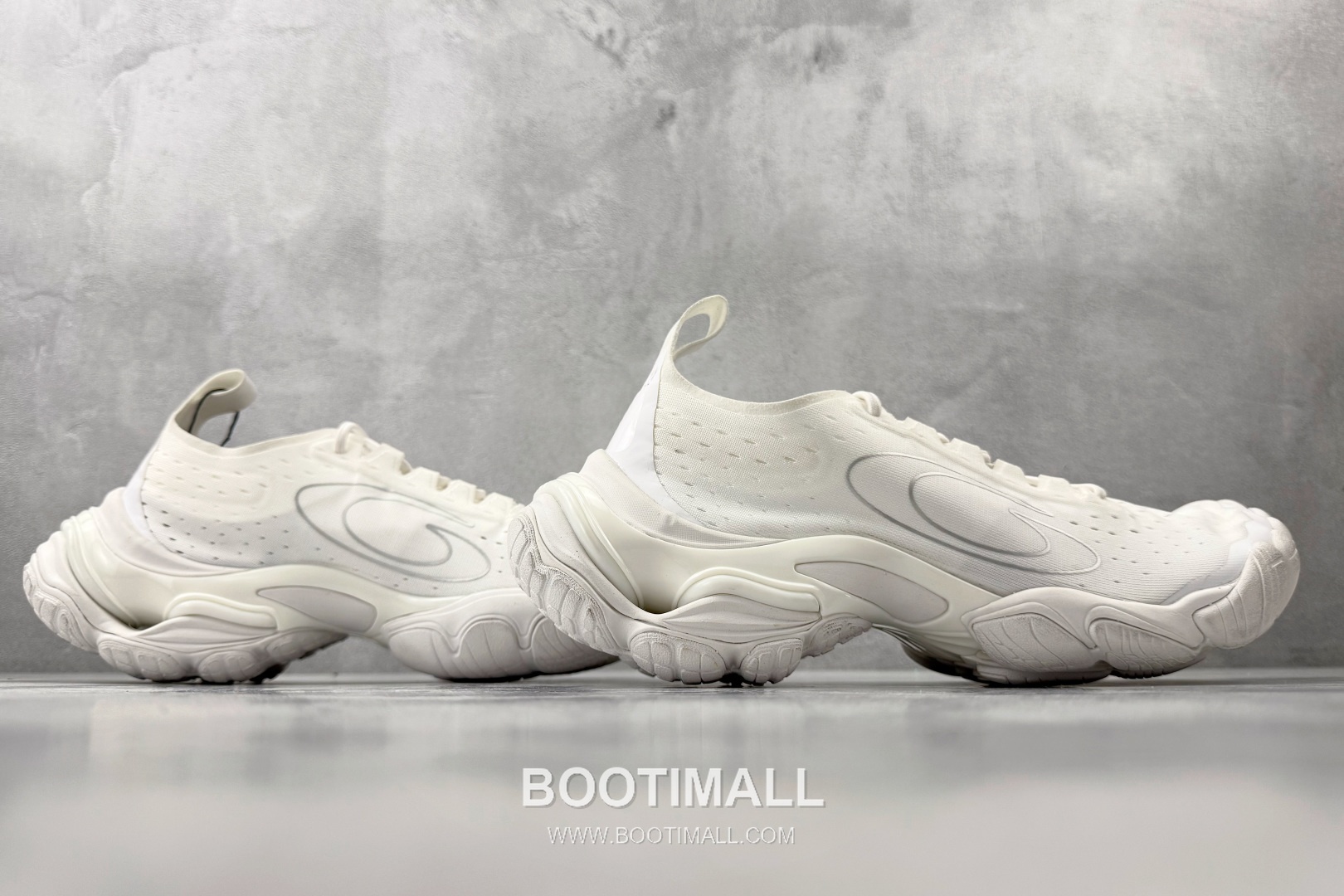 Balenciaga Anatomic Runner Textile White Sneakers 발렌시아가 아나토믹 러너 텍스타일 화이트 스니커즈 6