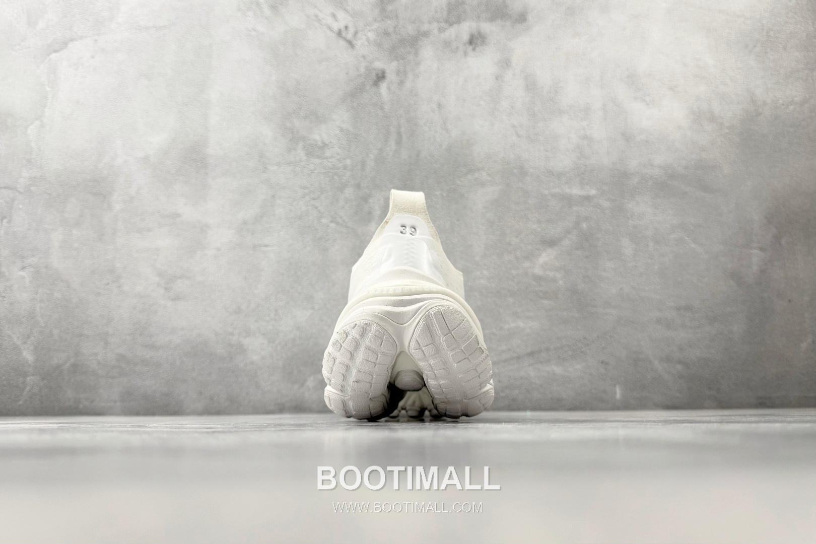 Balenciaga Anatomic Runner Textile White Sneakers 발렌시아가 아나토믹 러너 텍스타일 화이트 스니커즈 9