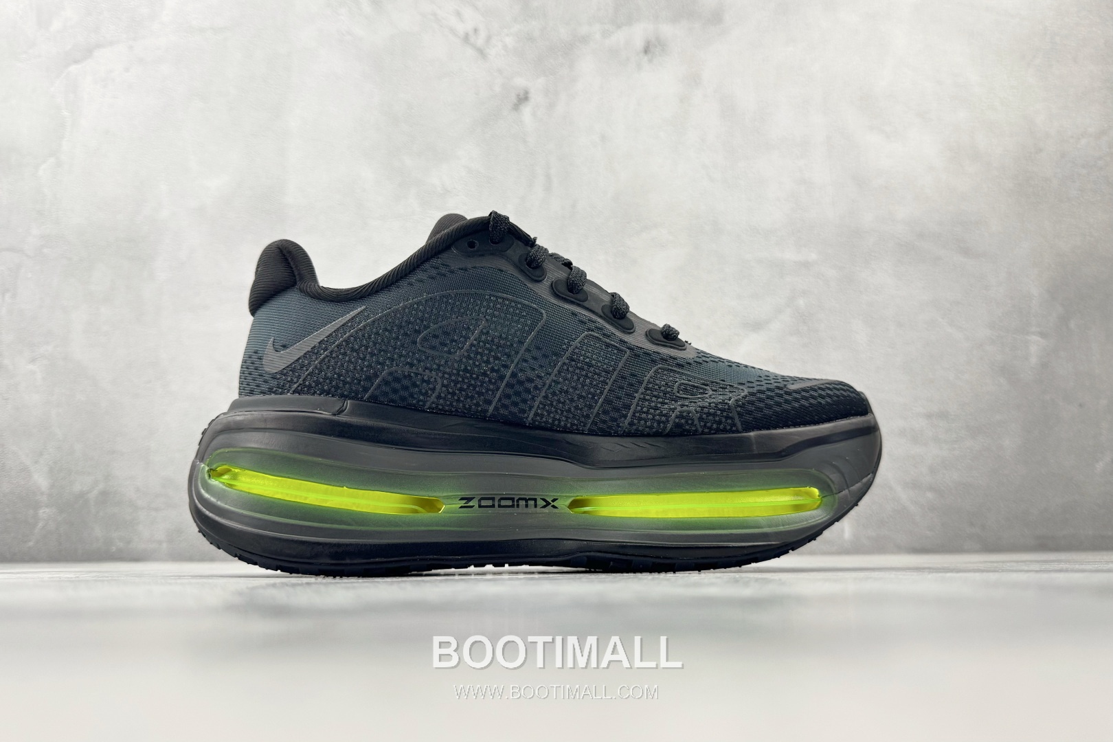 Nike Vomero Premium Mesh Textile Black Sneakers 보메로 프리미엄 메쉬 텍스타일 블랙 스니커즈 2