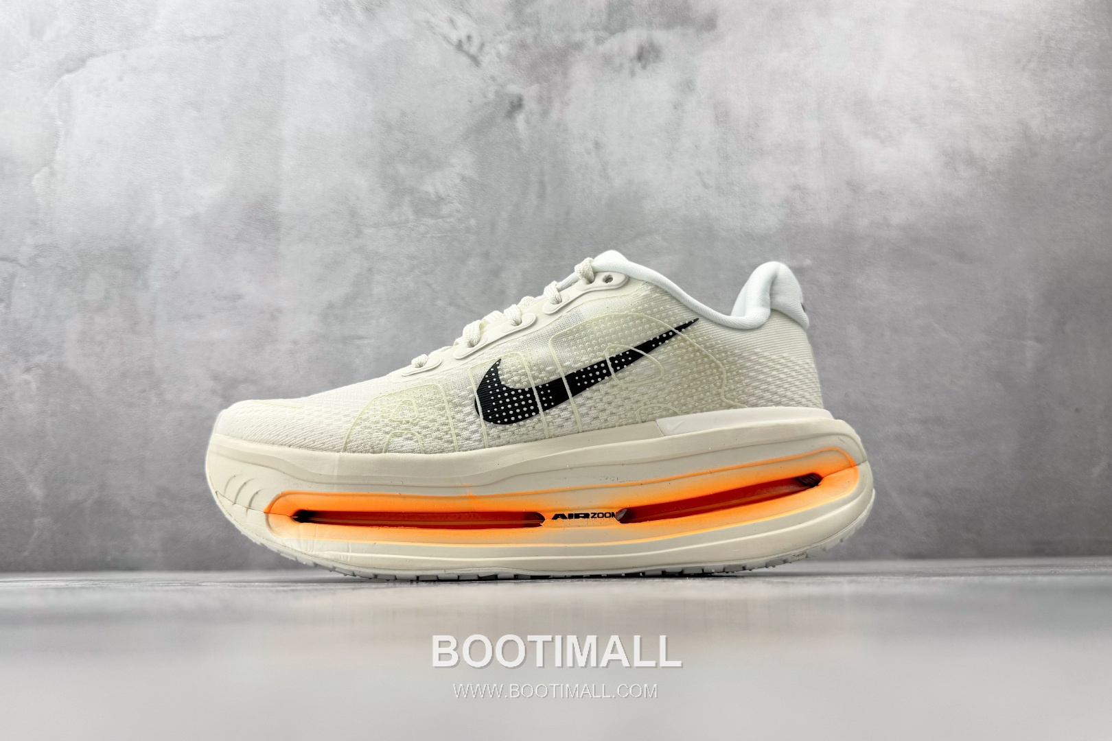 Nike Vomero Premium Mesh, Synthetic White Sneakers 보메로 프리미엄 메쉬, 합성소재 화이트 스니커즈 1