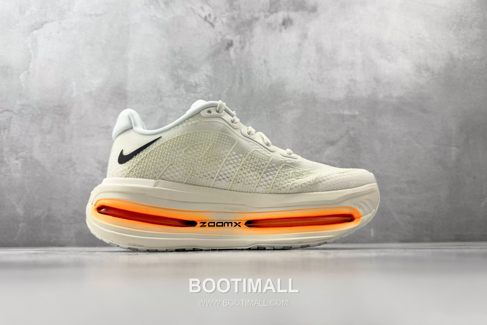 Nike Vomero Premium Mesh, Synthetic White Sneakers 보메로 프리미엄 메쉬, 합성소재 화이트 스니커즈 2