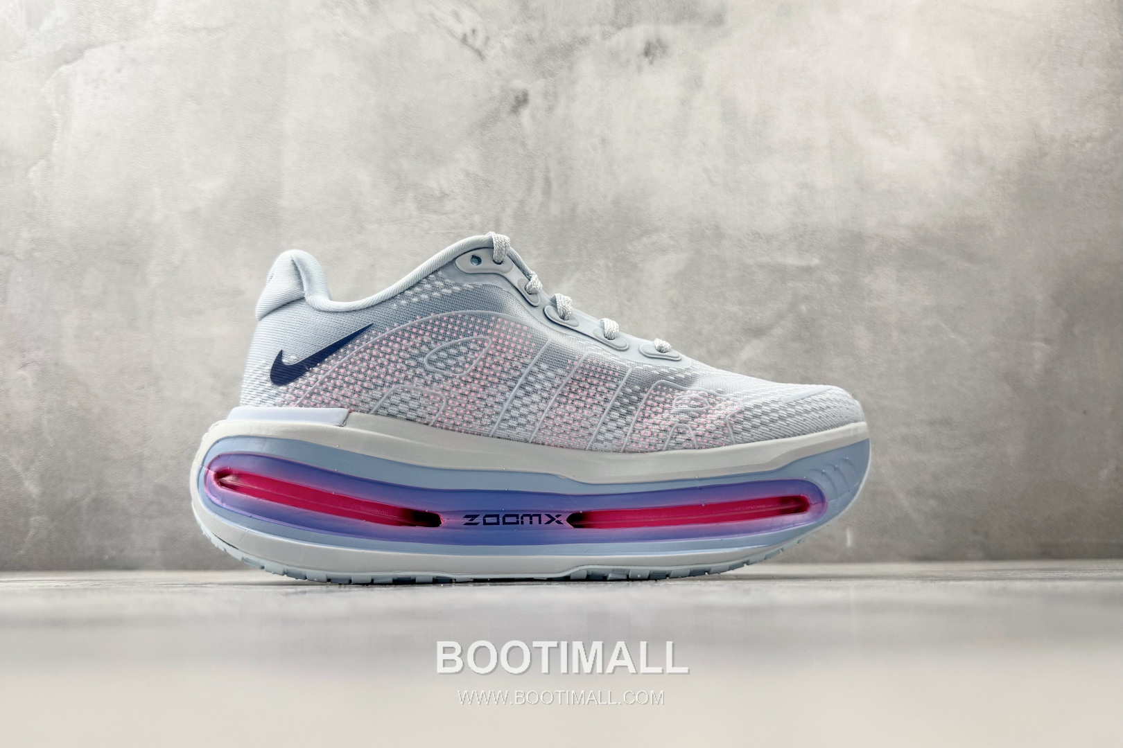 Nike Vomero Premium Mesh, Synthetic Blue Pink Sneakers 보메로 프리미엄 메쉬, 합성 소재 블루 핑크 스니커즈 2